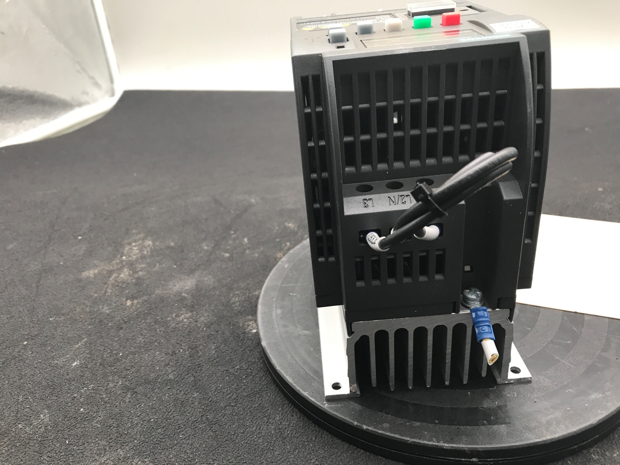 SIEMENS 6SL3210-5BE15-5CV0 SINAMICS V20 INVERTER DRIVE USED 2