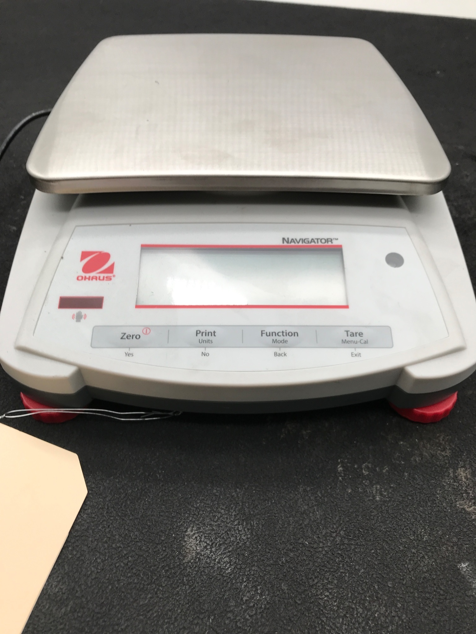 OHAUS NV2201 PORTABLE ELECTRONIC BALANCE 2200G 0.1G USED 1