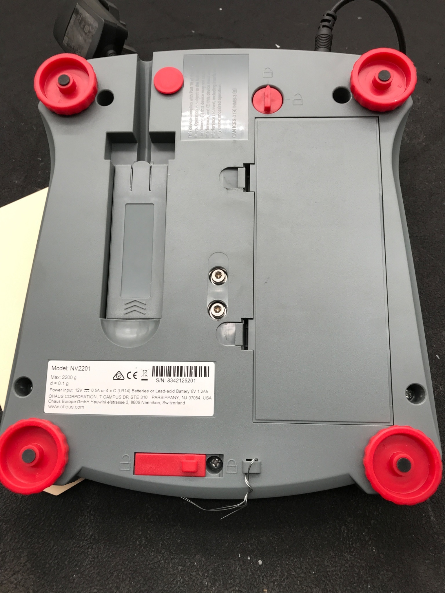 OHAUS NV2201 PORTABLE ELECTRONIC BALANCE 2200G 0.1G USED 4