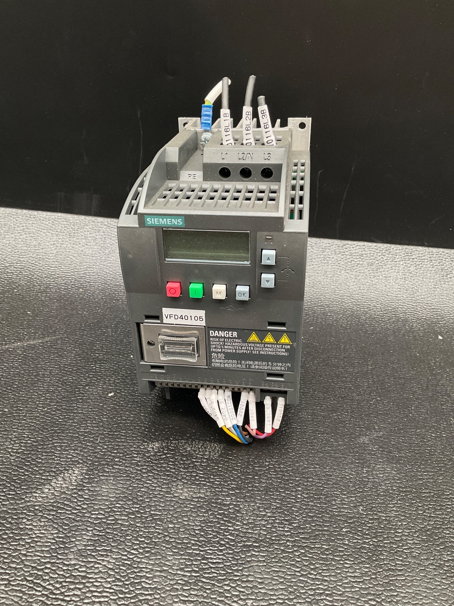 SIEMENS 6SL3210-5BE13-7CV0 SINAMICS V20 DRIVE 0.37KW USED 1