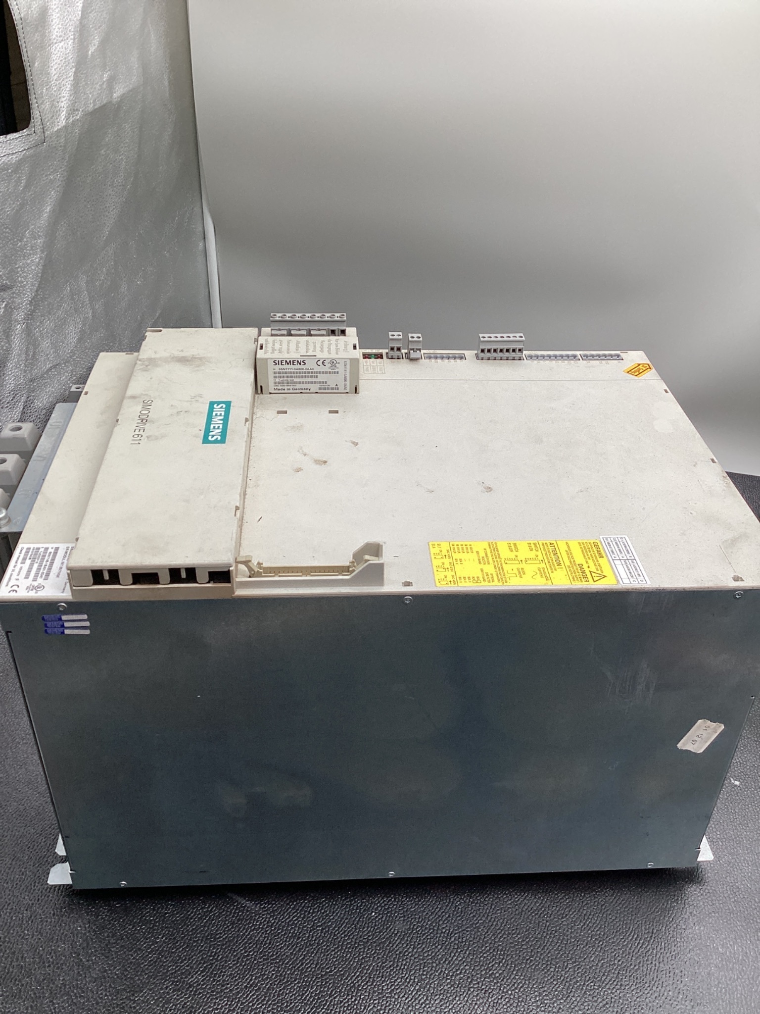 SIEMENS 6SN1145-1BA01-0DA1 SIMODRIVE 611 INFEED MODULE 55KW USED 1