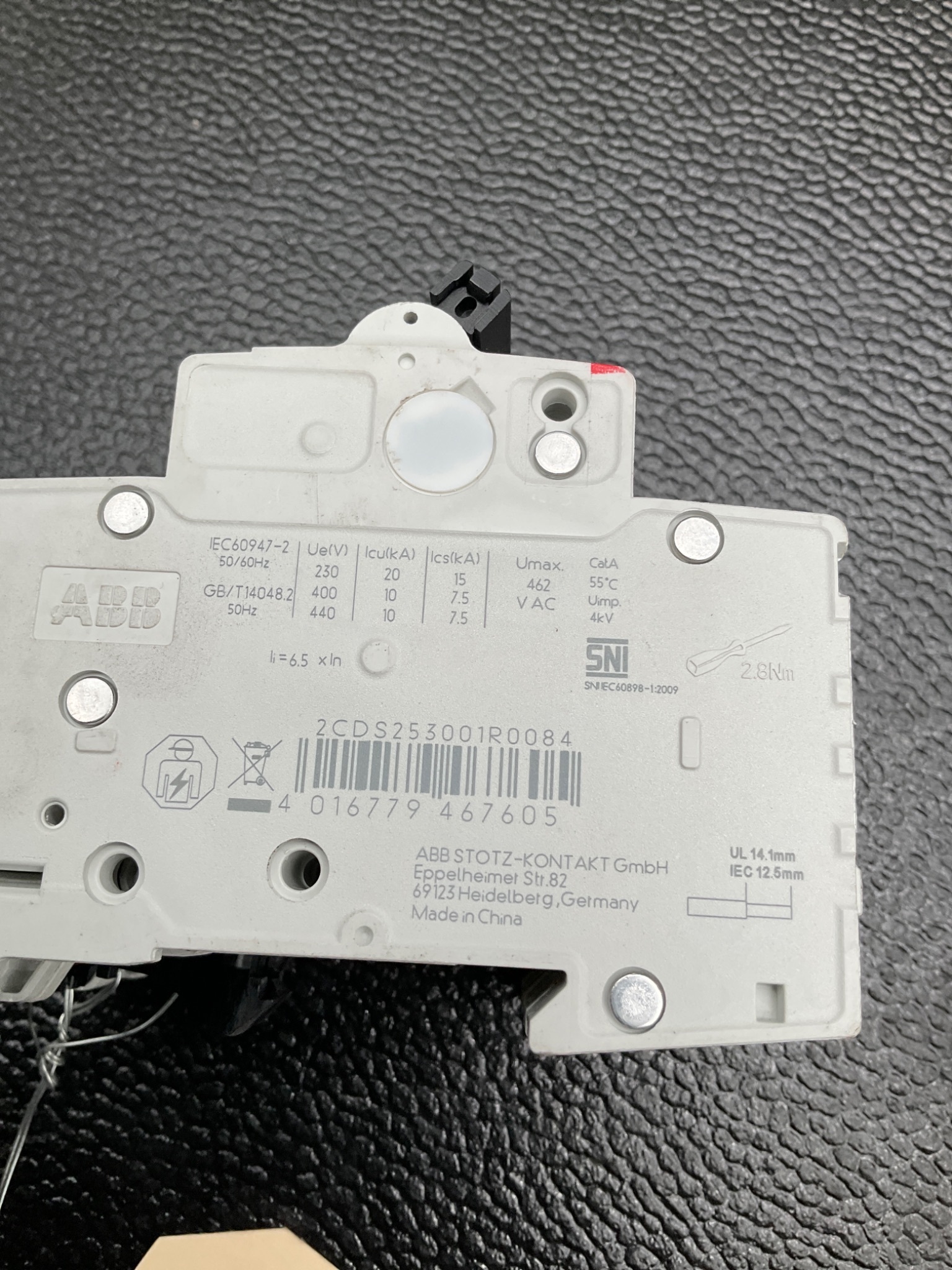 ABB 2CDS253001R0084 MINI CIRCUIT BREAKER 8A 3P DIN RAIL USED 3