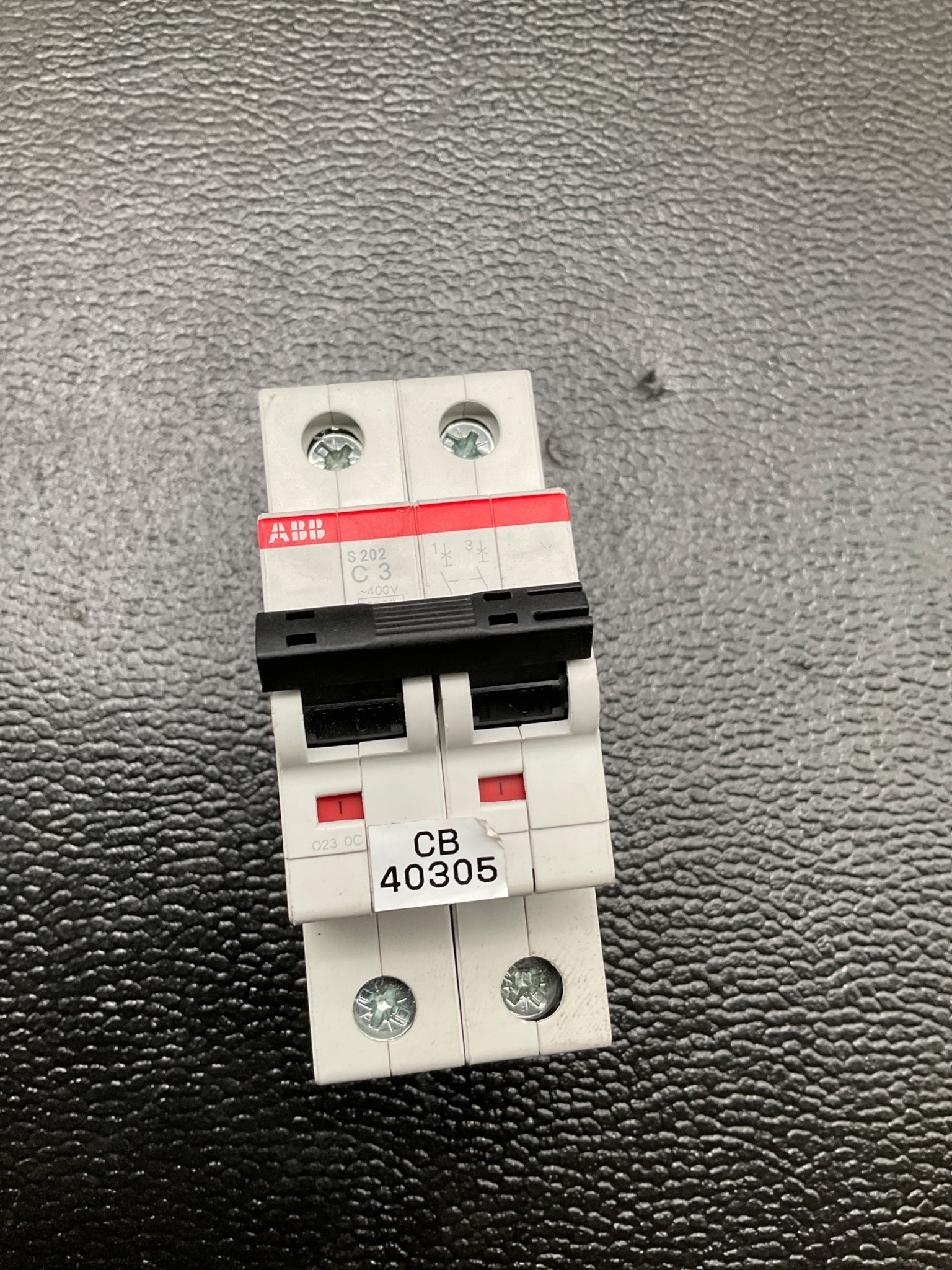 ABB 2CDS252001R0034 MINI CIRCUIT BREAKER 3A 2P DIN RAIL USED 2