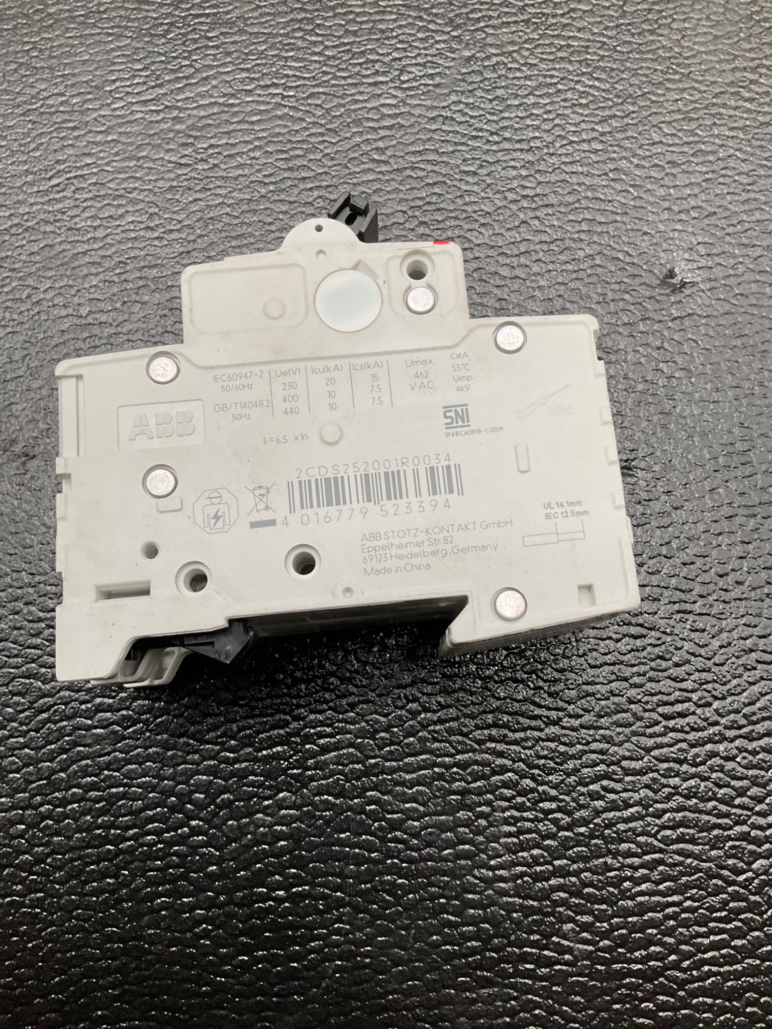 ABB 2CDS252001R0034 MINI CIRCUIT BREAKER 3A 2P DIN RAIL USED 4
