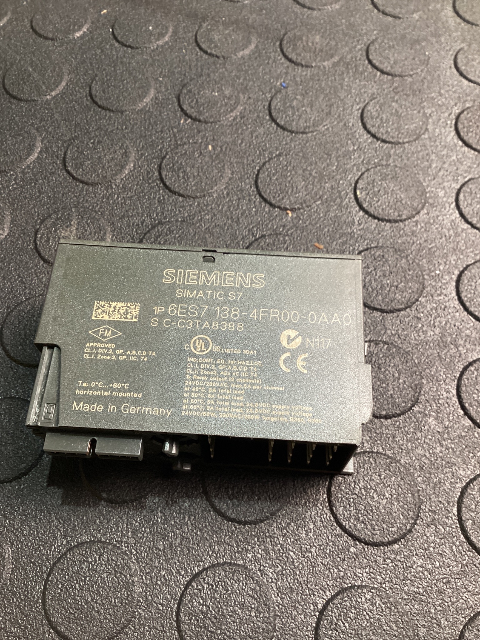 SIEMENS 6ES7 138-4FR00-0AA0 ET200S RELAY OUTPUT MODULE USED 1