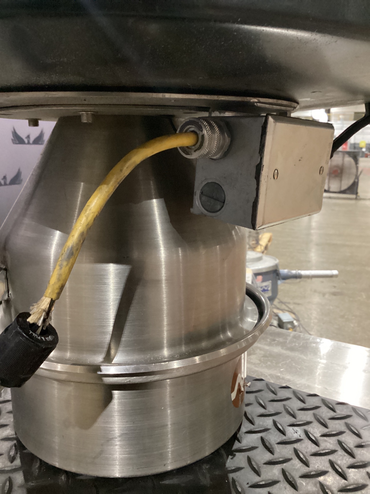 AEC WHITLOCK SRH-02 VACUUM RECEIVER HOPPER USED 2