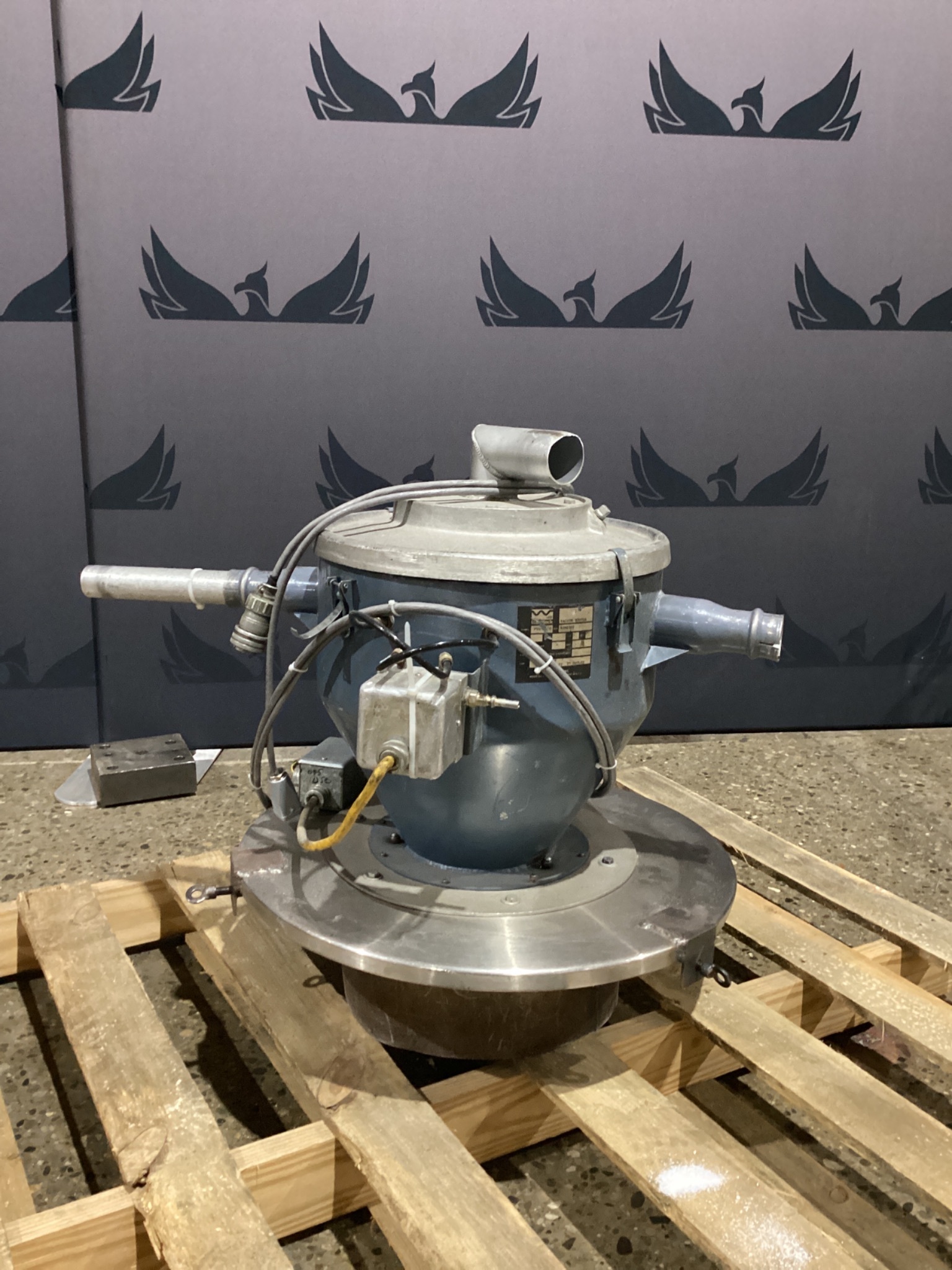 AEC WHITLOCK PVH-071G VACUUM HOPPER LOADER USED 0
