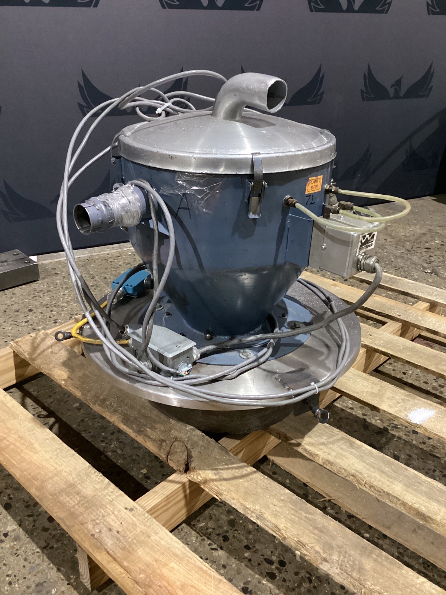 AEC WHITLOCK PVH-071G VACUUM HOPPER LOADER USED 0