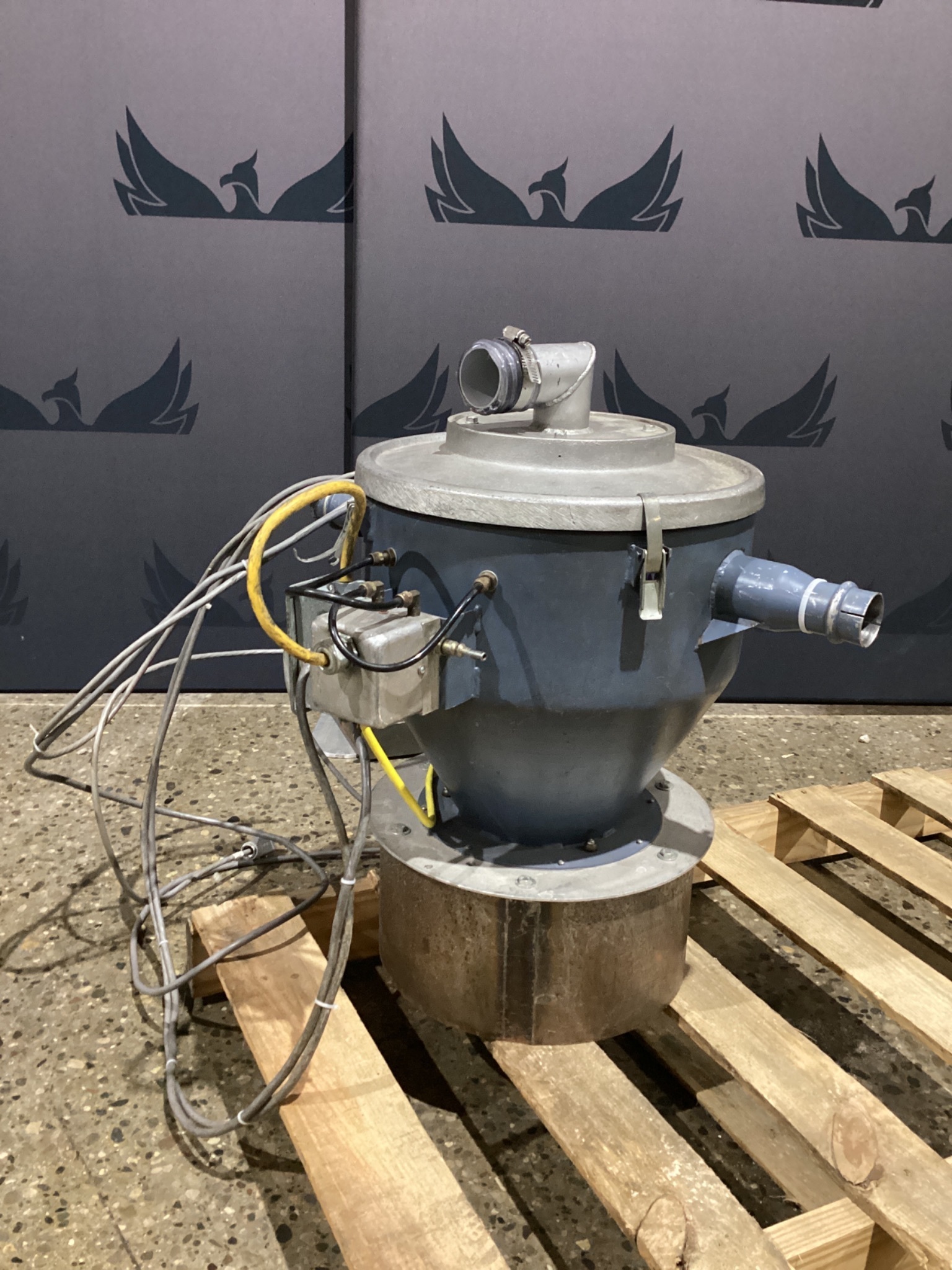 AEC WHITLOCK PVH-071G VACUUM HOPPER LOADER USED 0
