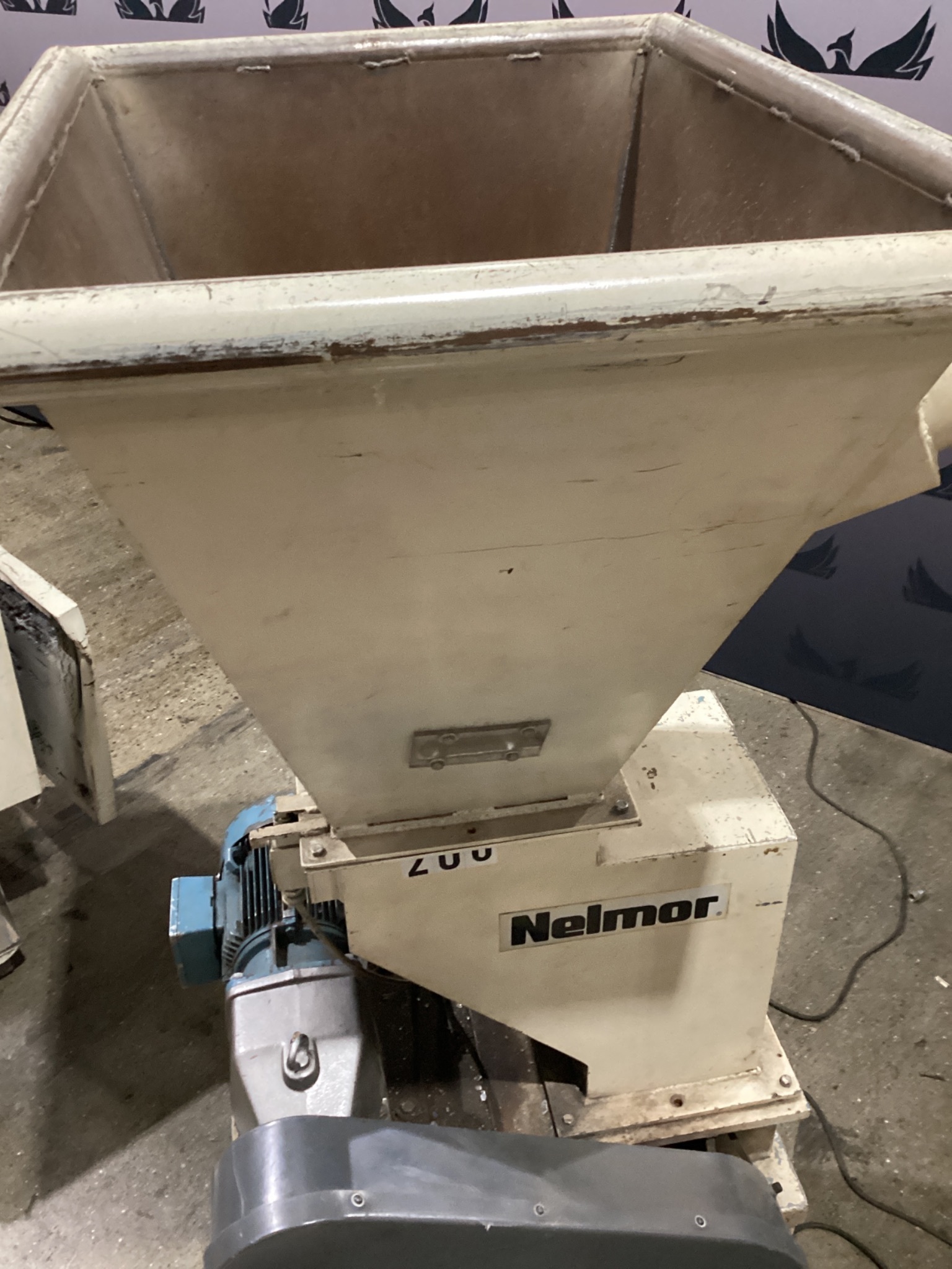 AEC NELMOR G1012LS LOW-SPEED GRANULATOR 5HP USED 2