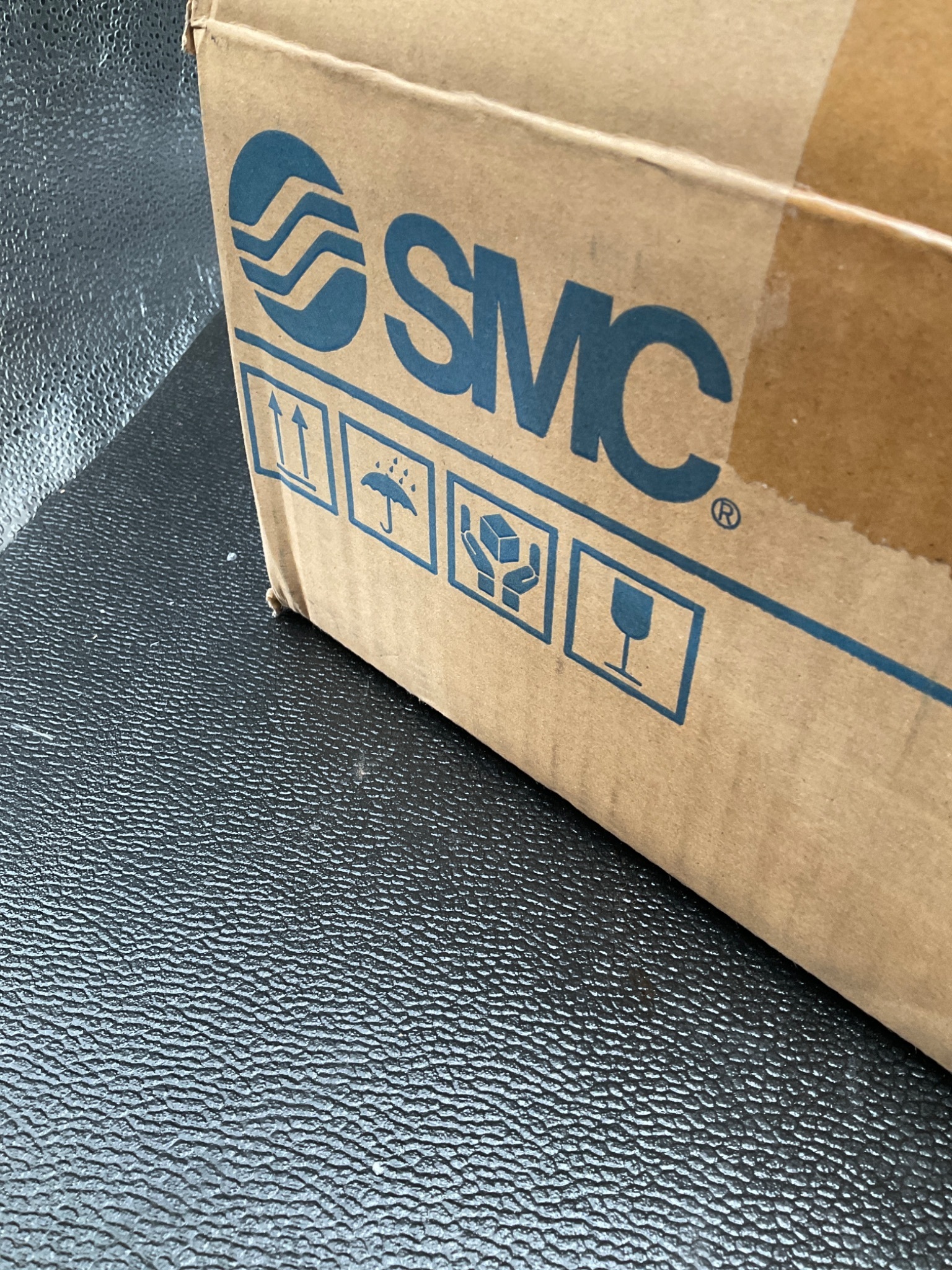 SMC LEFS32B-450-R56P3D ELECTRIC ACTUATOR SLIDER 450MM NEW 1