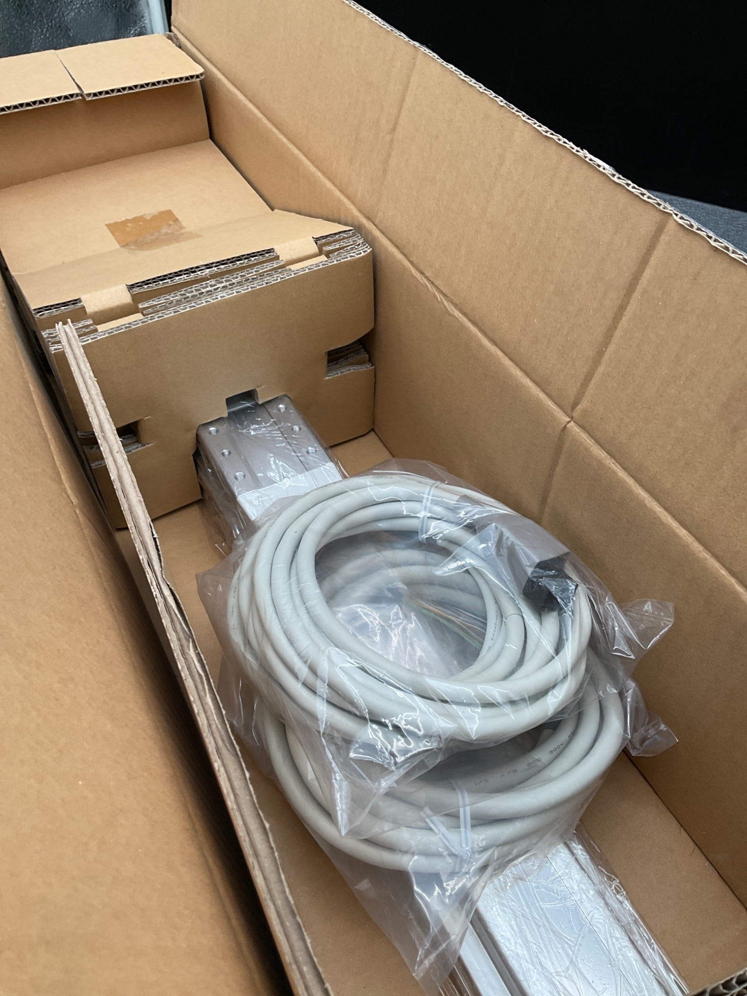 SMC LEFS32B-450-R56P3D ELECTRIC ACTUATOR SLIDER 450MM NEW 3