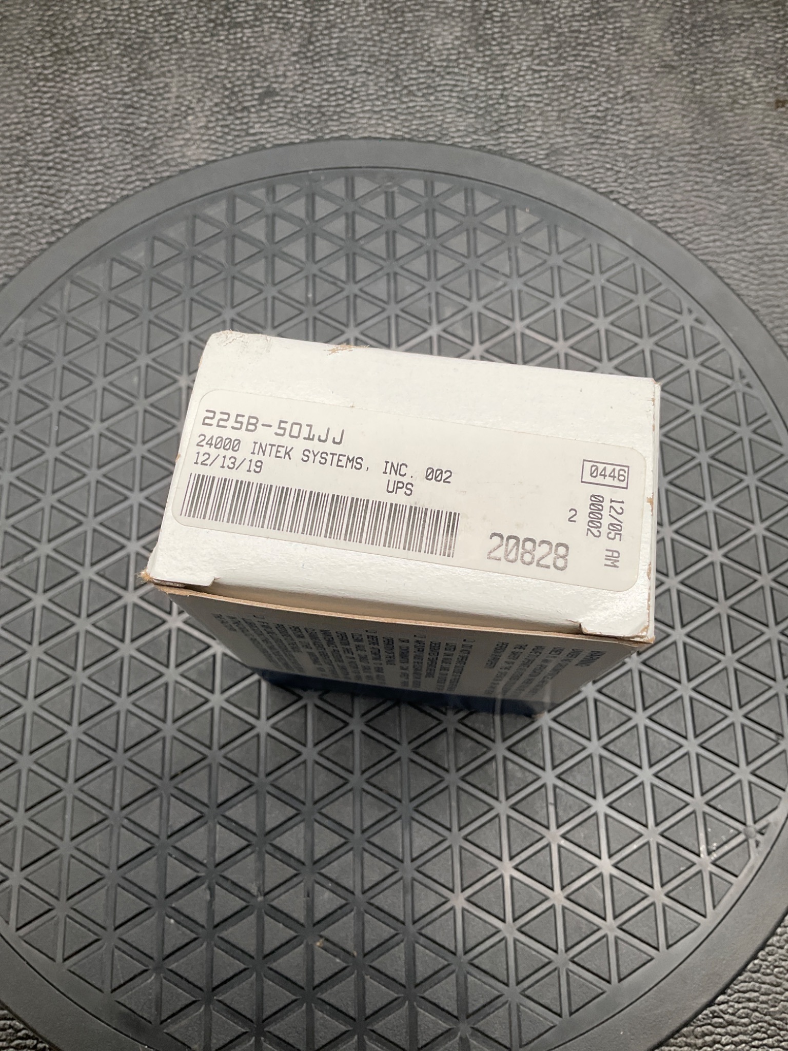 MAC 225B-501JJ=0446 SOLENOID VALVE 3-WAY INLINE 1/4 NPT 24VDC NEW 2