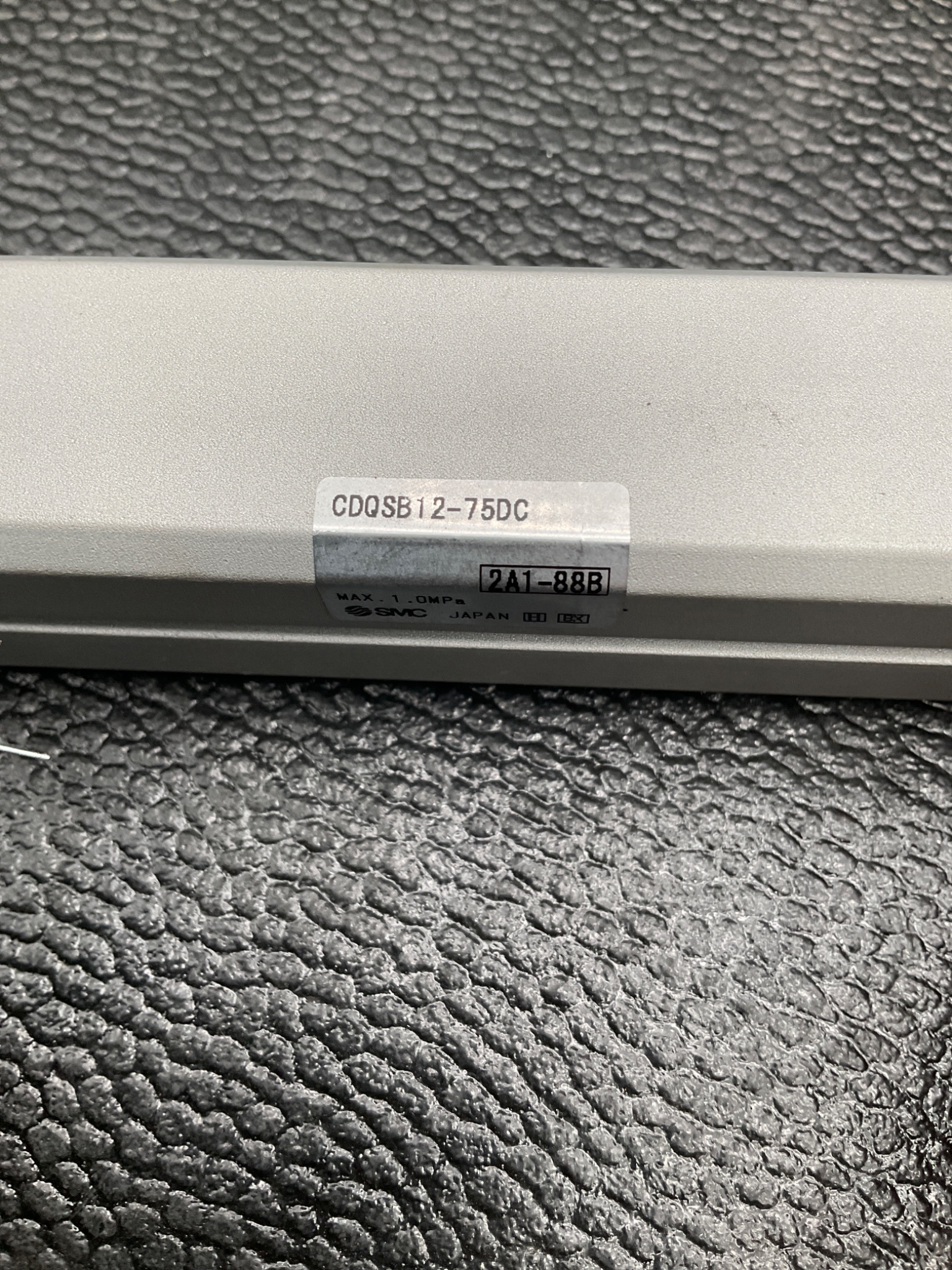 SMC CDQSB12-75DC PNEUMATIC CYLINDER 12MM BORE 75MM STROKE NEW 4