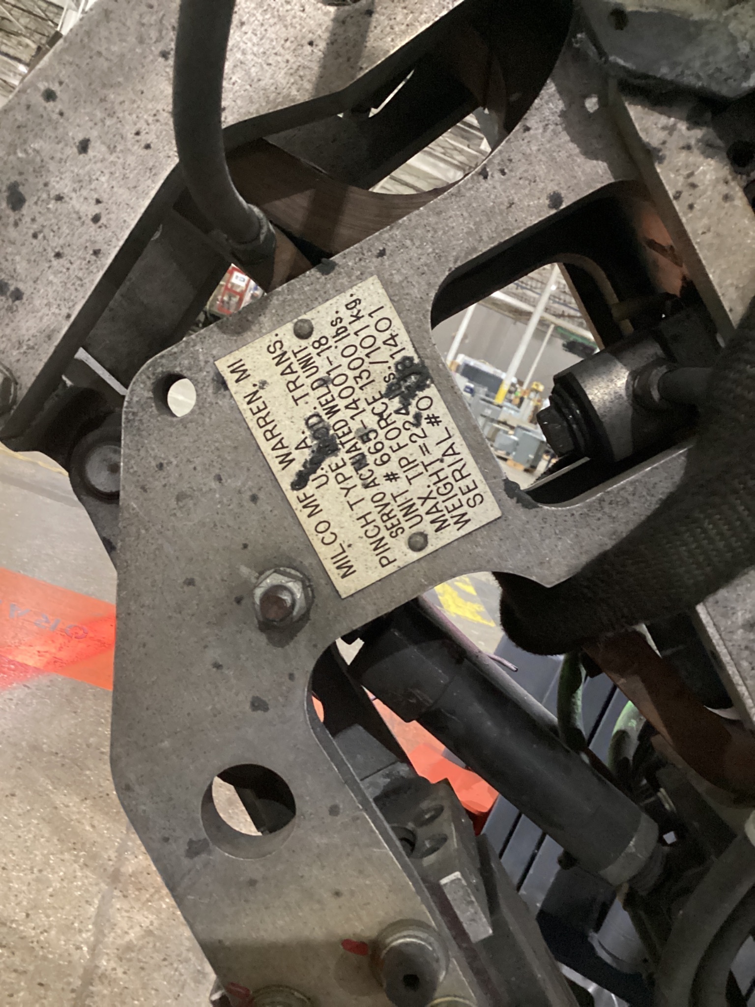 MILCO 665-14001-18 Scissor-Type Weld Gun USED 4