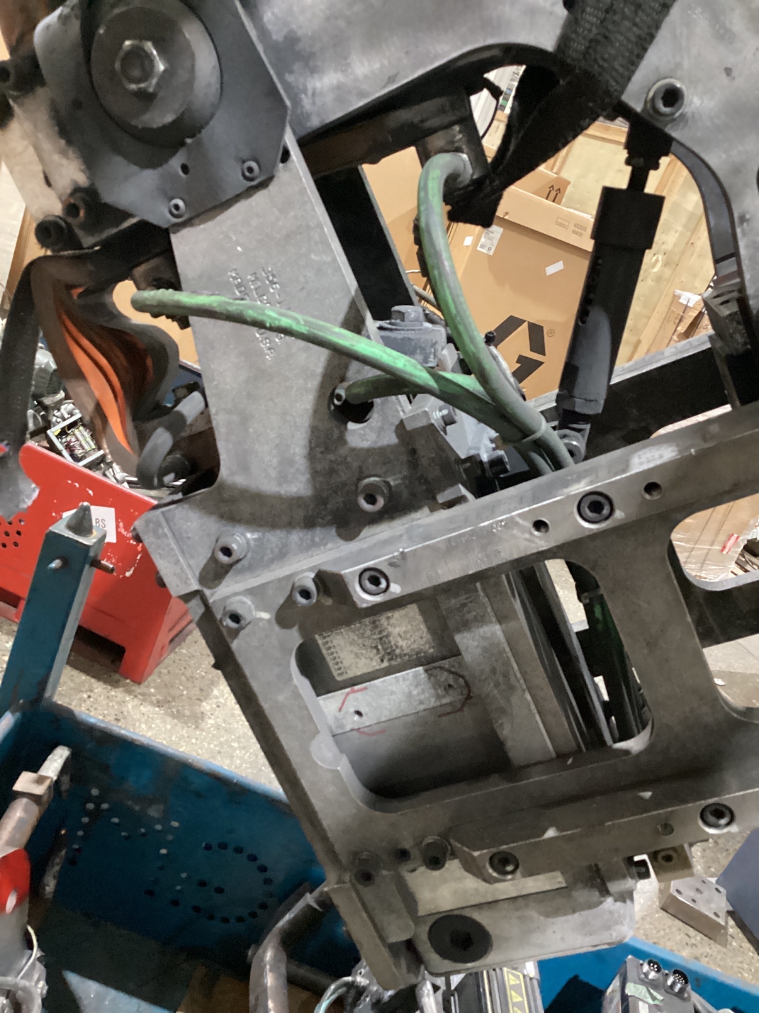 MILCO 665-16001-121 Pinch-Type Weld Gun USED 1