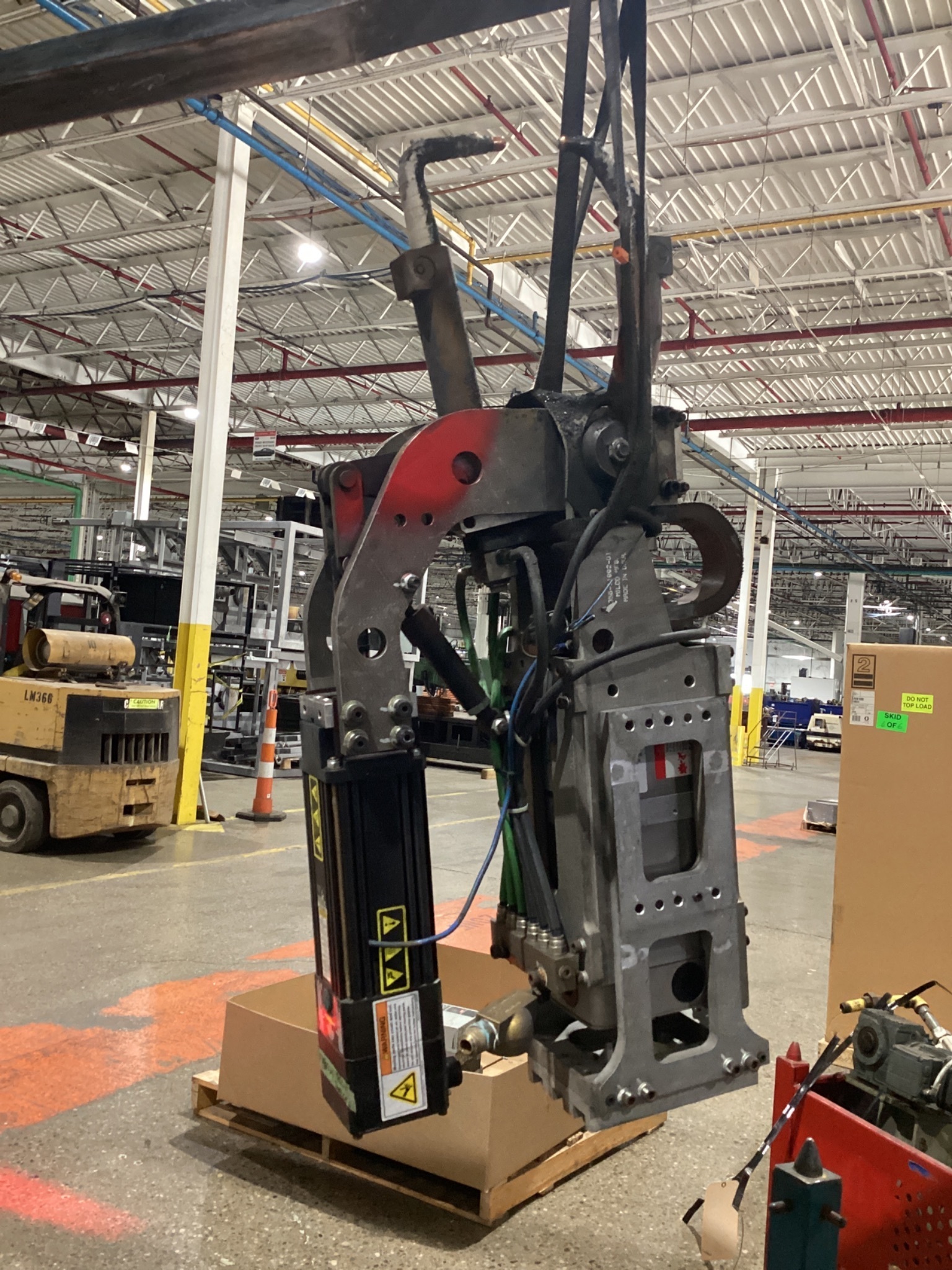 MILCO 665-12003-203 Pinch-Type Weld Gun USED 1