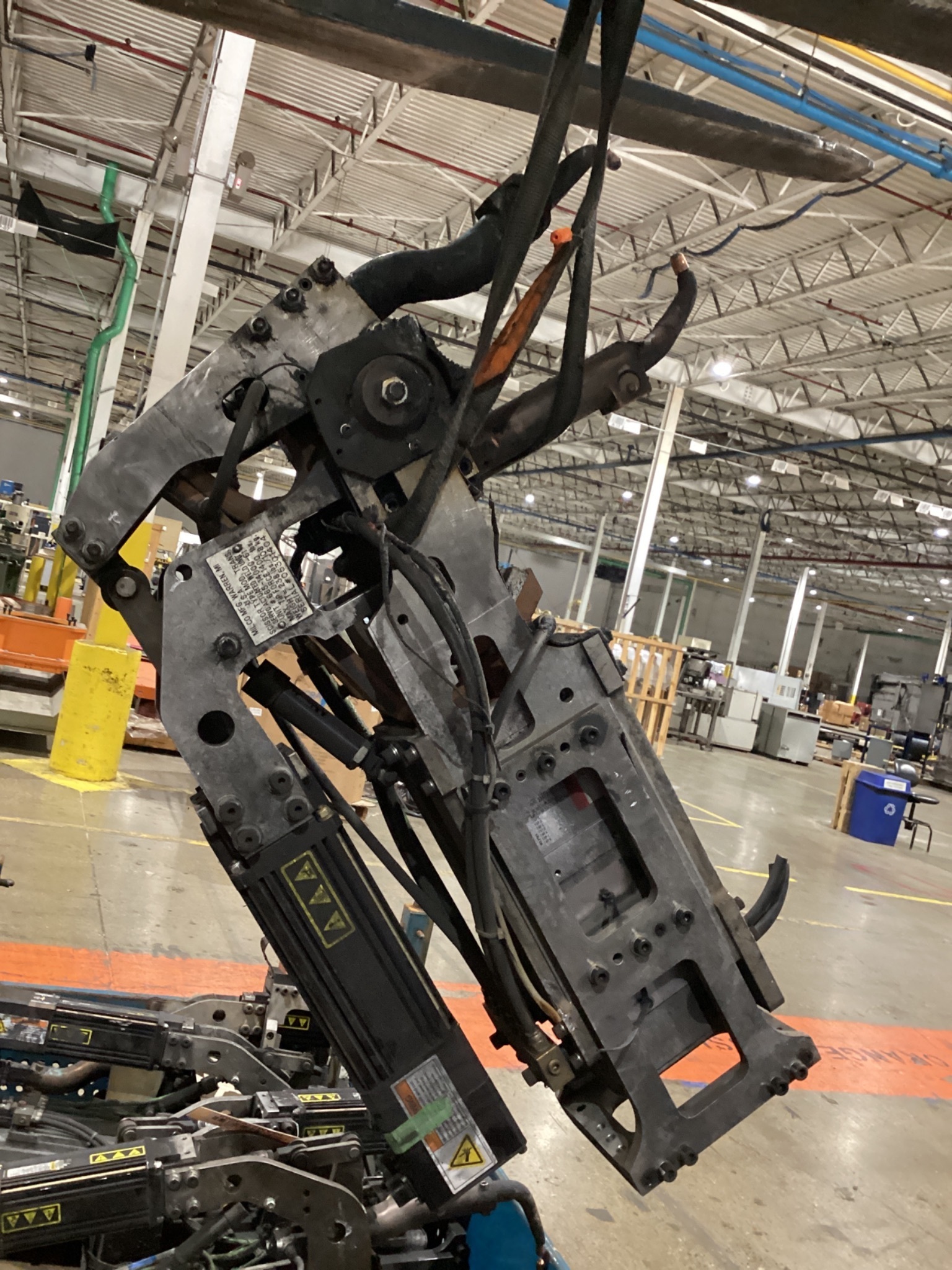 MILCO 665-14000-61 Scissor-Type Weld Gun USED 1