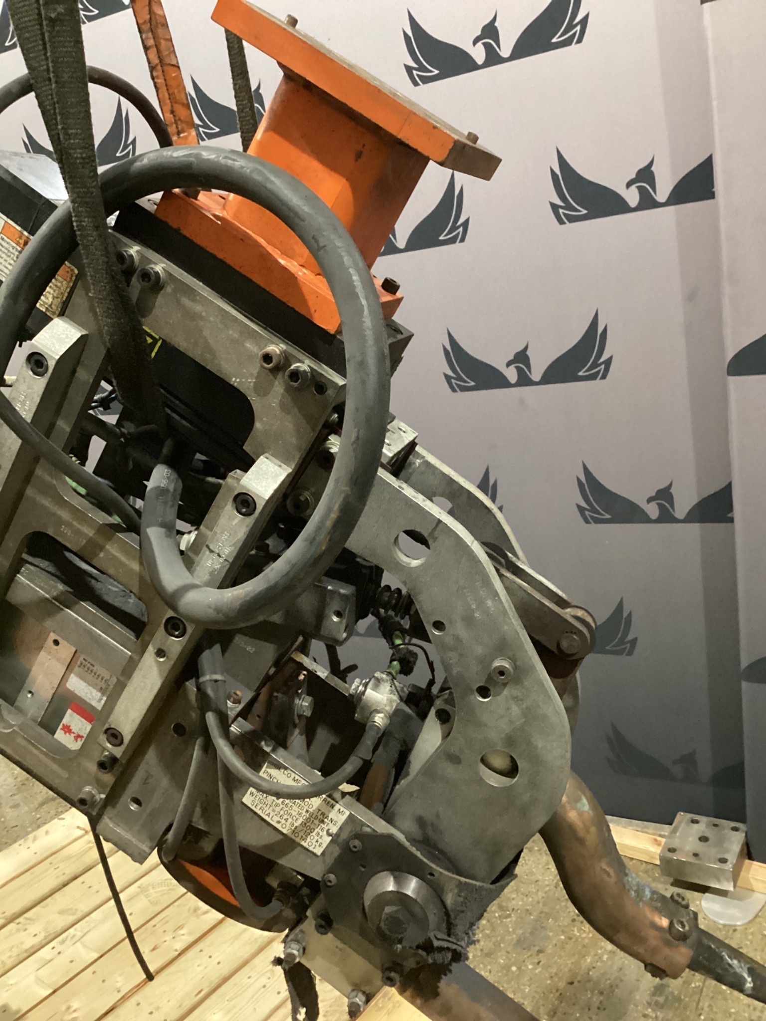 MILCO 665-16001-116 Pinch-Type Weld Gun USED 2
