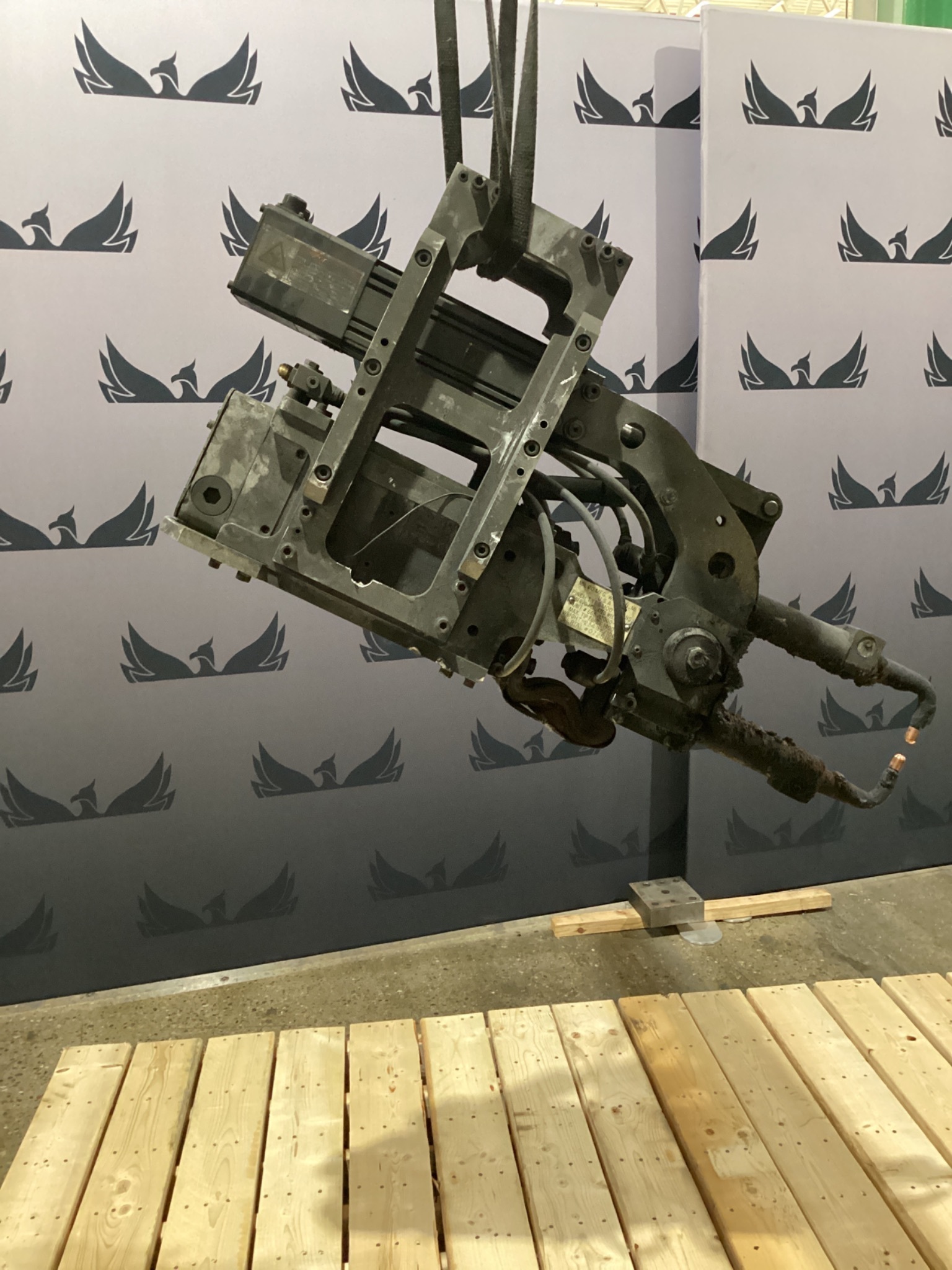 MILCO 665-12000-100 Pinch-Type Weld Gun USED 0