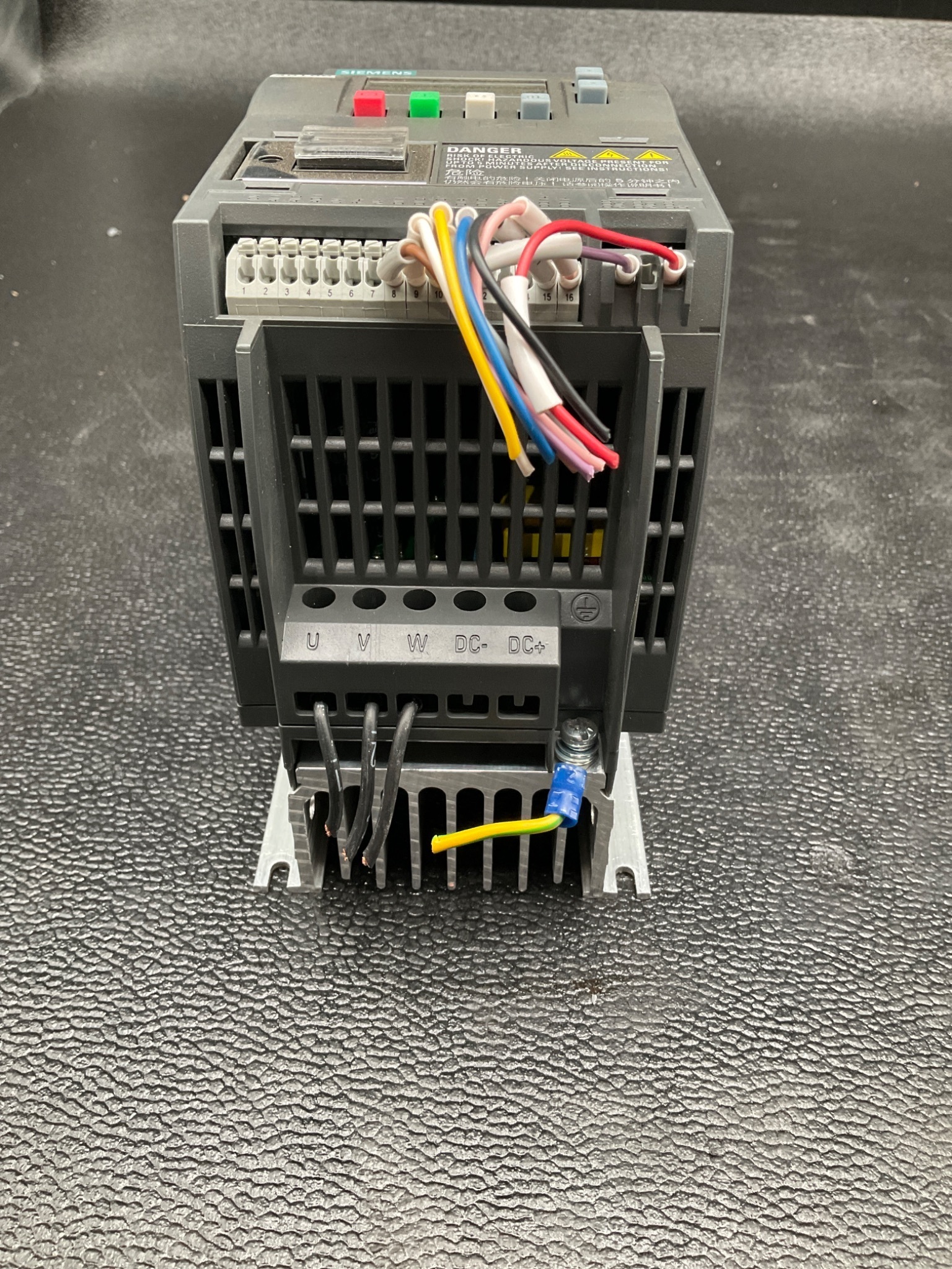 SIEMENS 6SL3210-5BE15-5CV0 SINAMICS V20 INVERTER 5.5KW 3PH USED 2