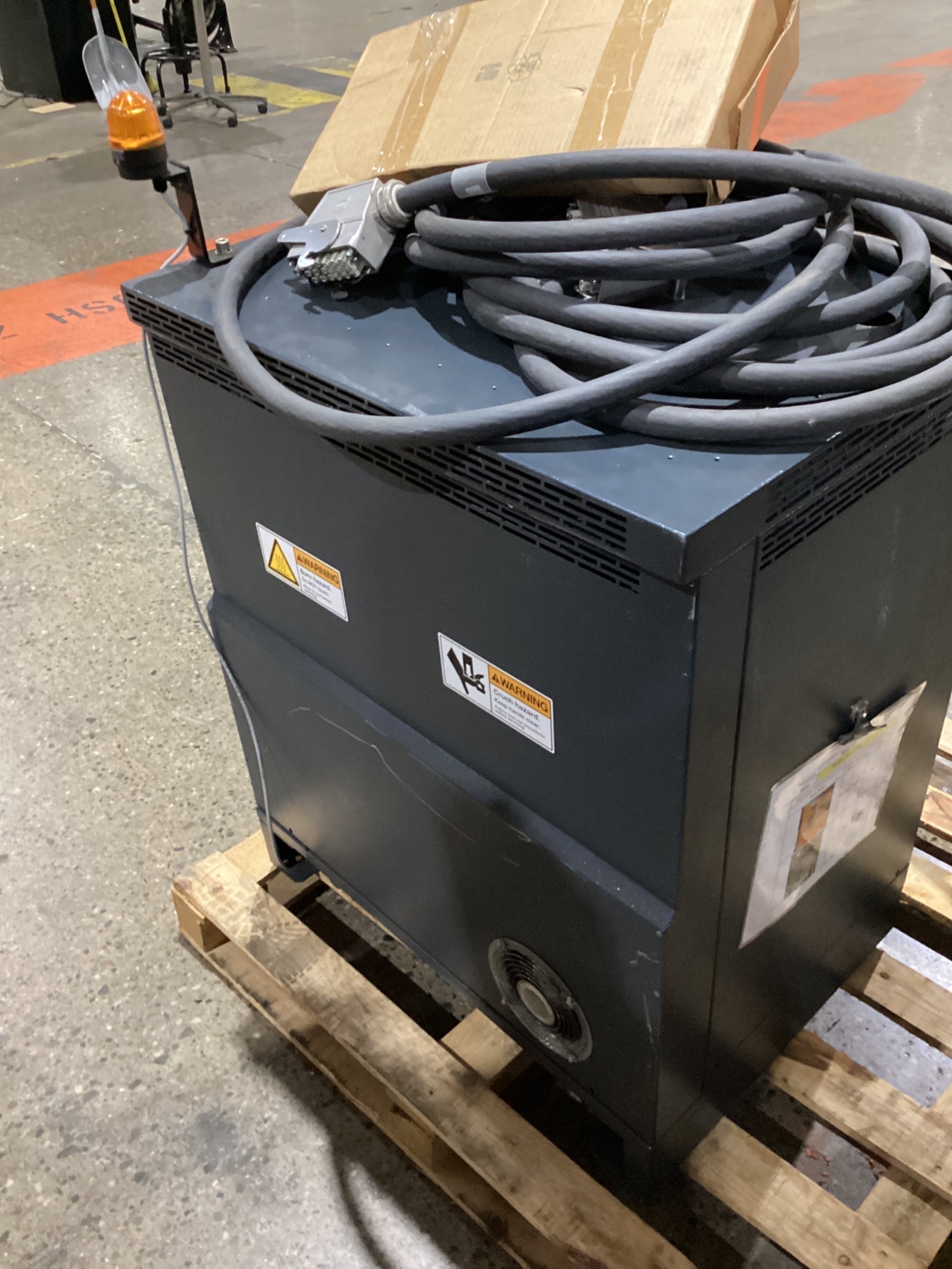 KUKA KR 120 R3900 ULTRA K/FLR ROBOT W/ KR C4 CONTROLLER 6-AXIS 120KG 3900MM USED 5