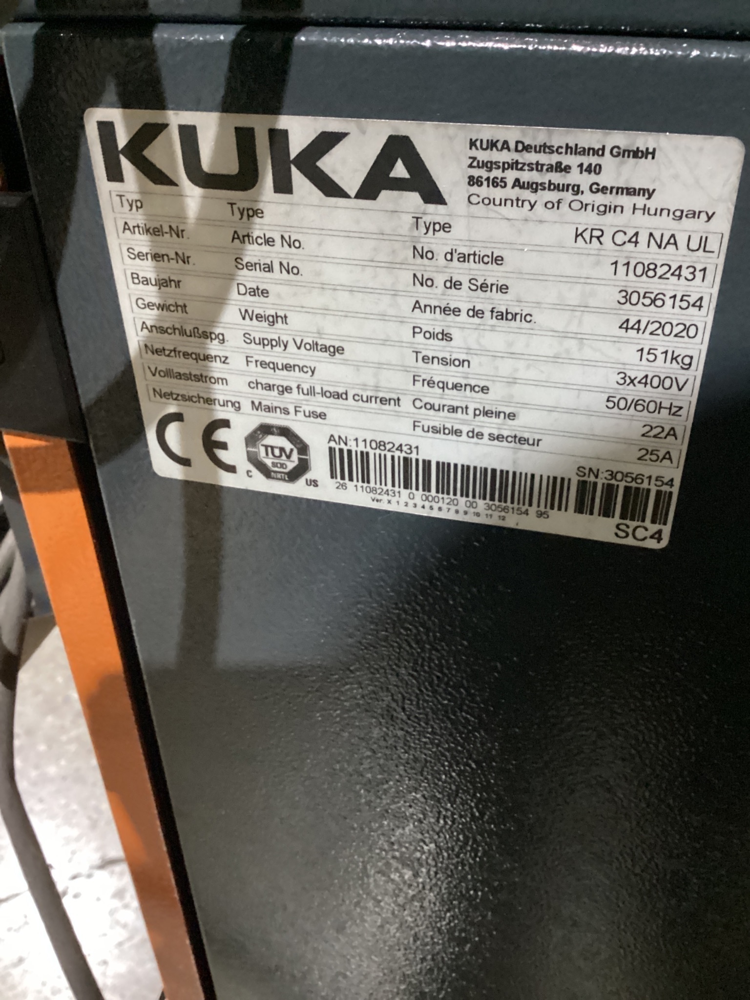 KUKA KR 210 R3100-2/FLR ROBOT W/ KRC4 CONTROLLER 6-AXIS 210KG 3100MM USED 13