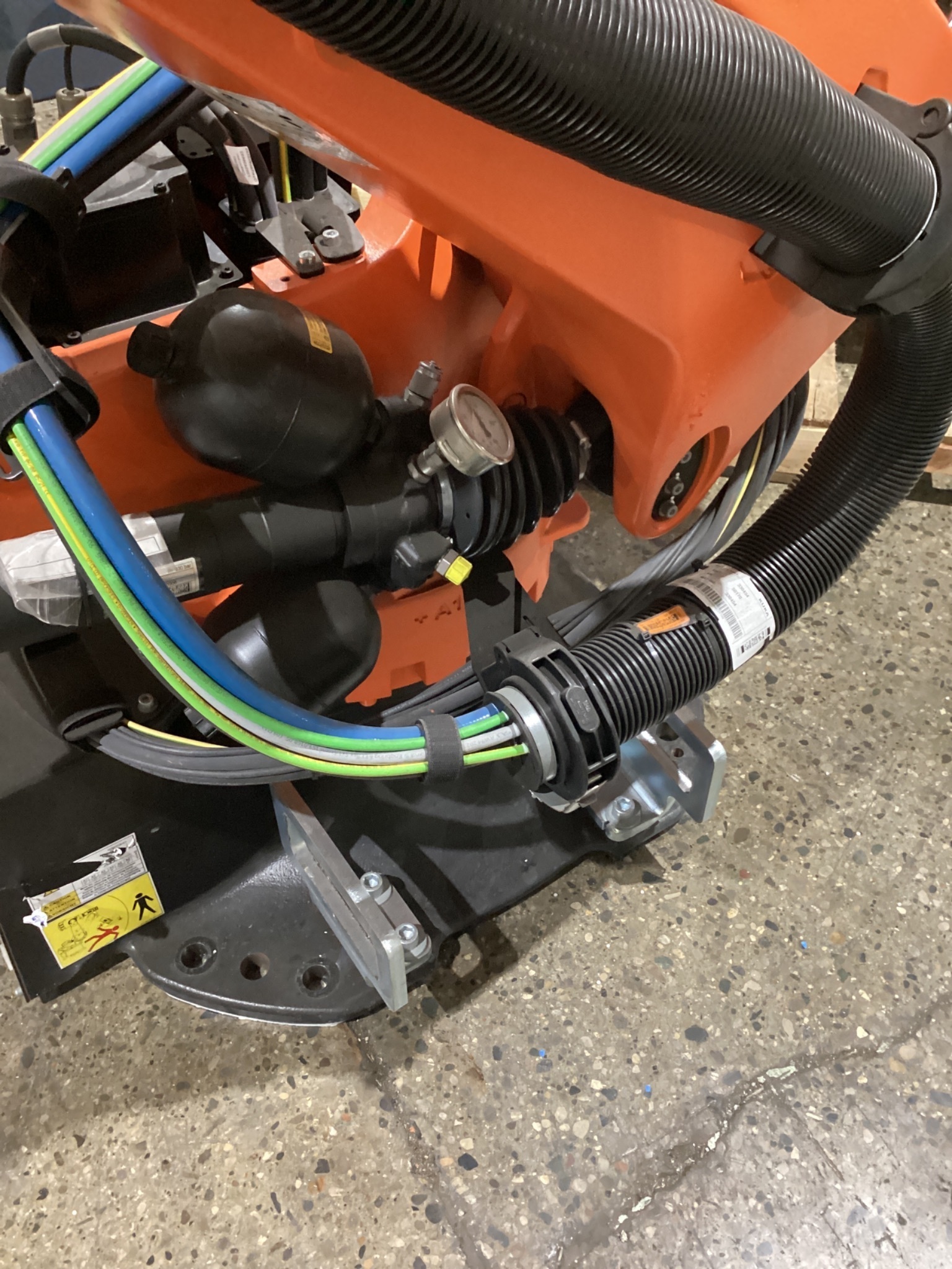 KUKA KR 120 R3100-2/FLR w/ KRC4 Controls USED 6