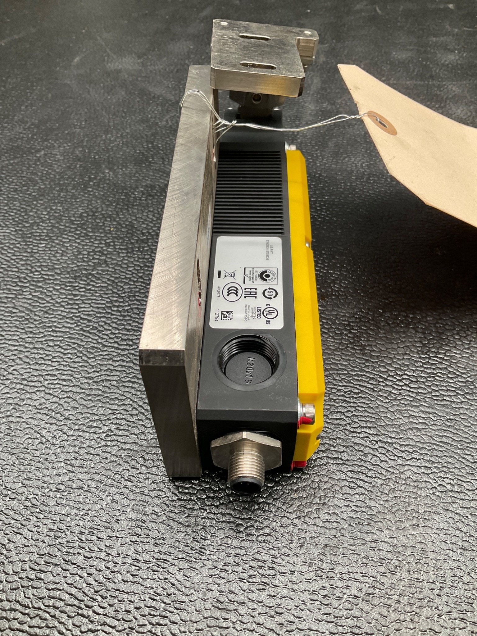 SICK i10-E0354 SAFETY DOOR SWITCH IP67 24VDC USED 5