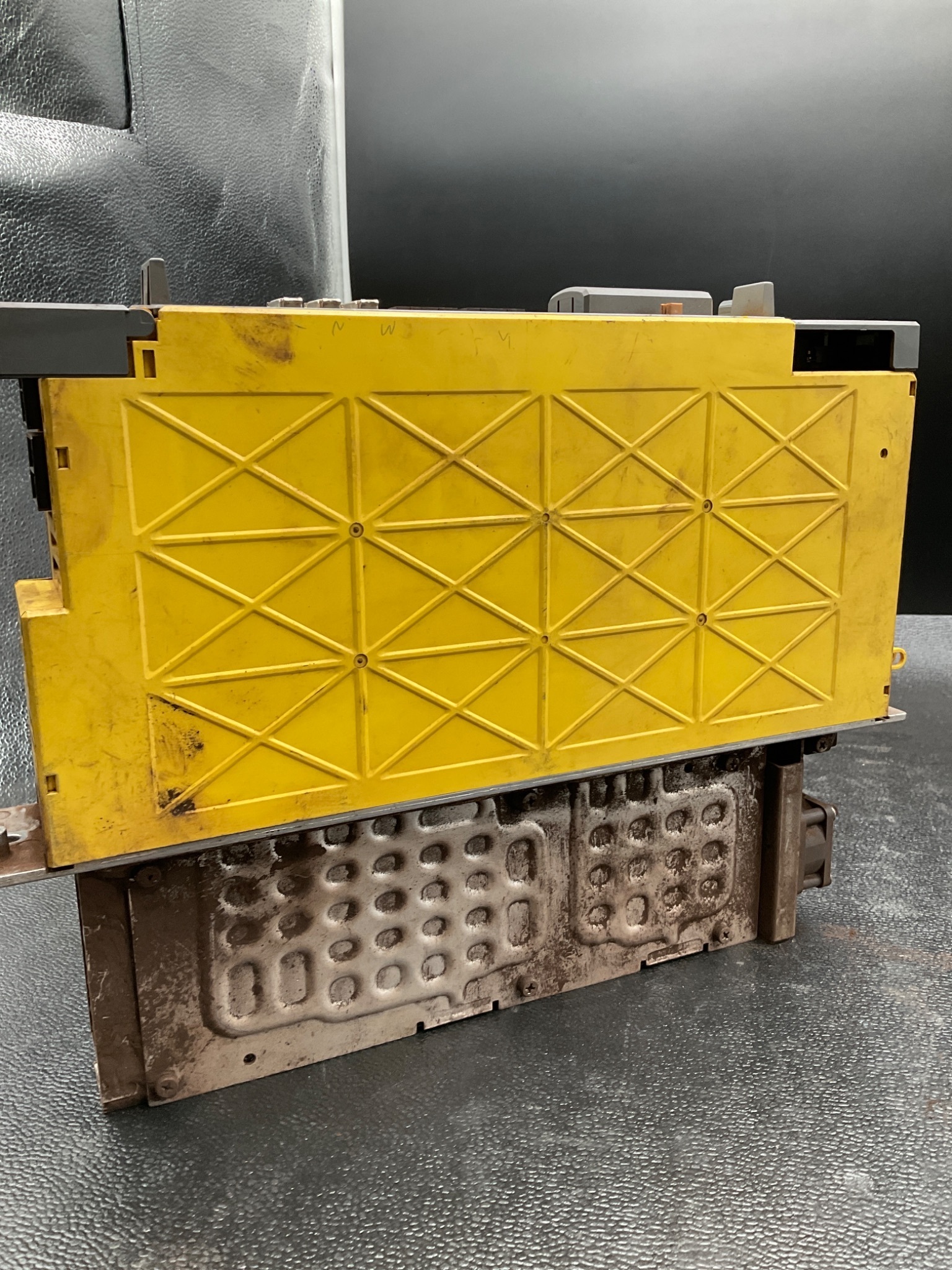 FANUC A06B-6114-H209 SERVO AMPLIFIER MODULE SVM2-80/80i USED 2