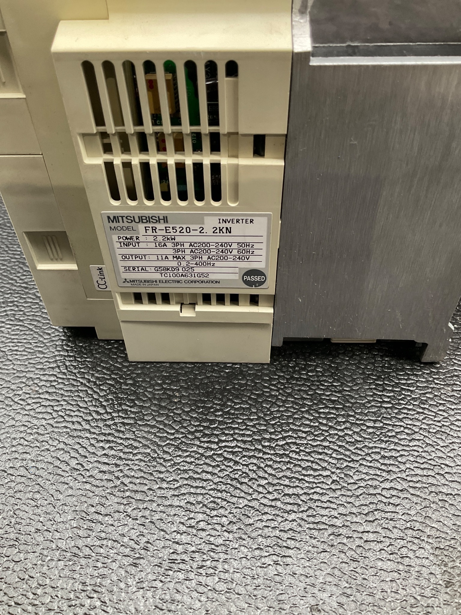 MITSUBISHI FR-E520-2.2KN VFD 2.2KW 3PHASE DRIVE USED 3