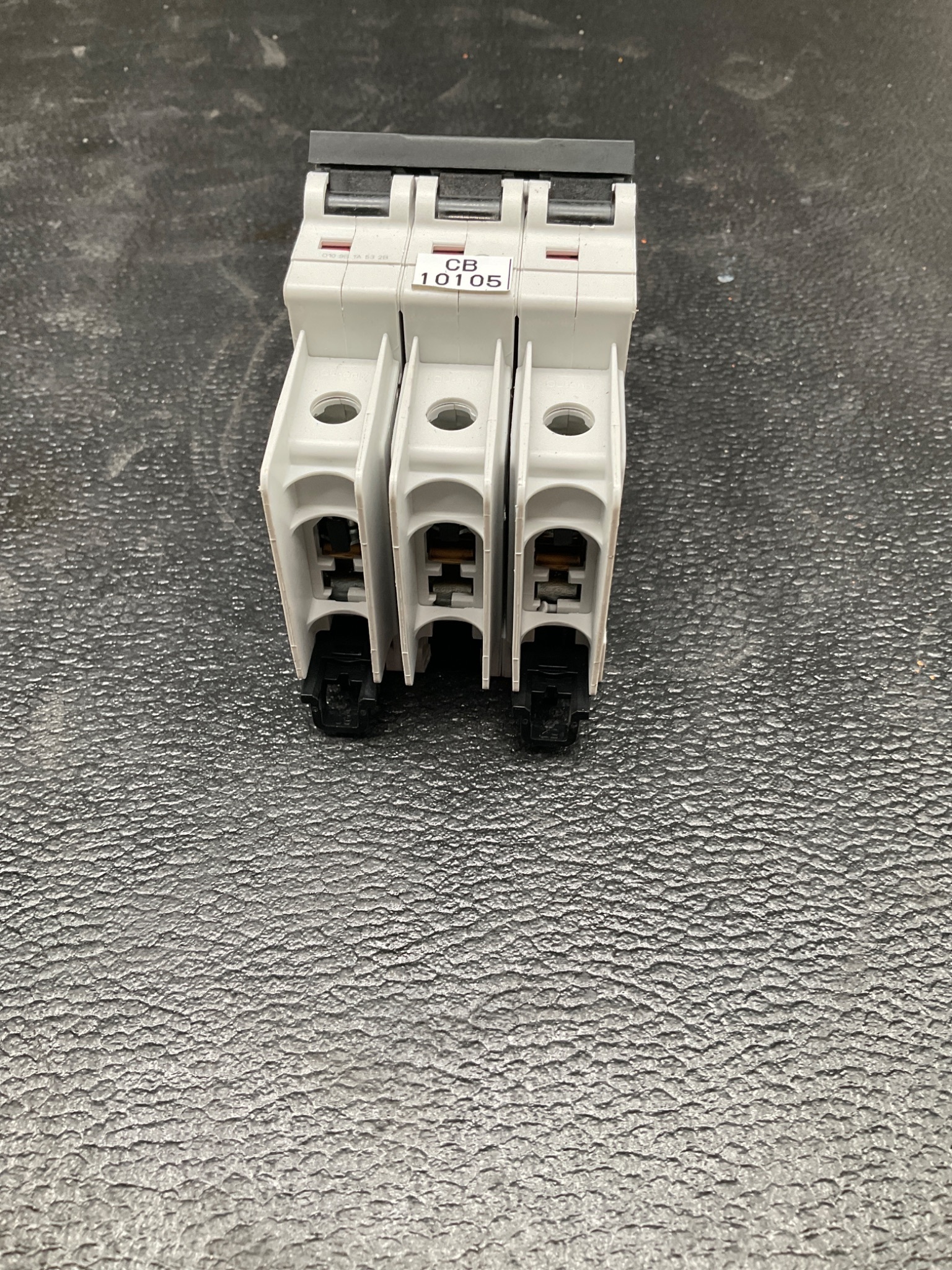 ABB SU203M-K20 2CDS273337R0487 MINIATURE CIRCUIT BREAKER USED 2