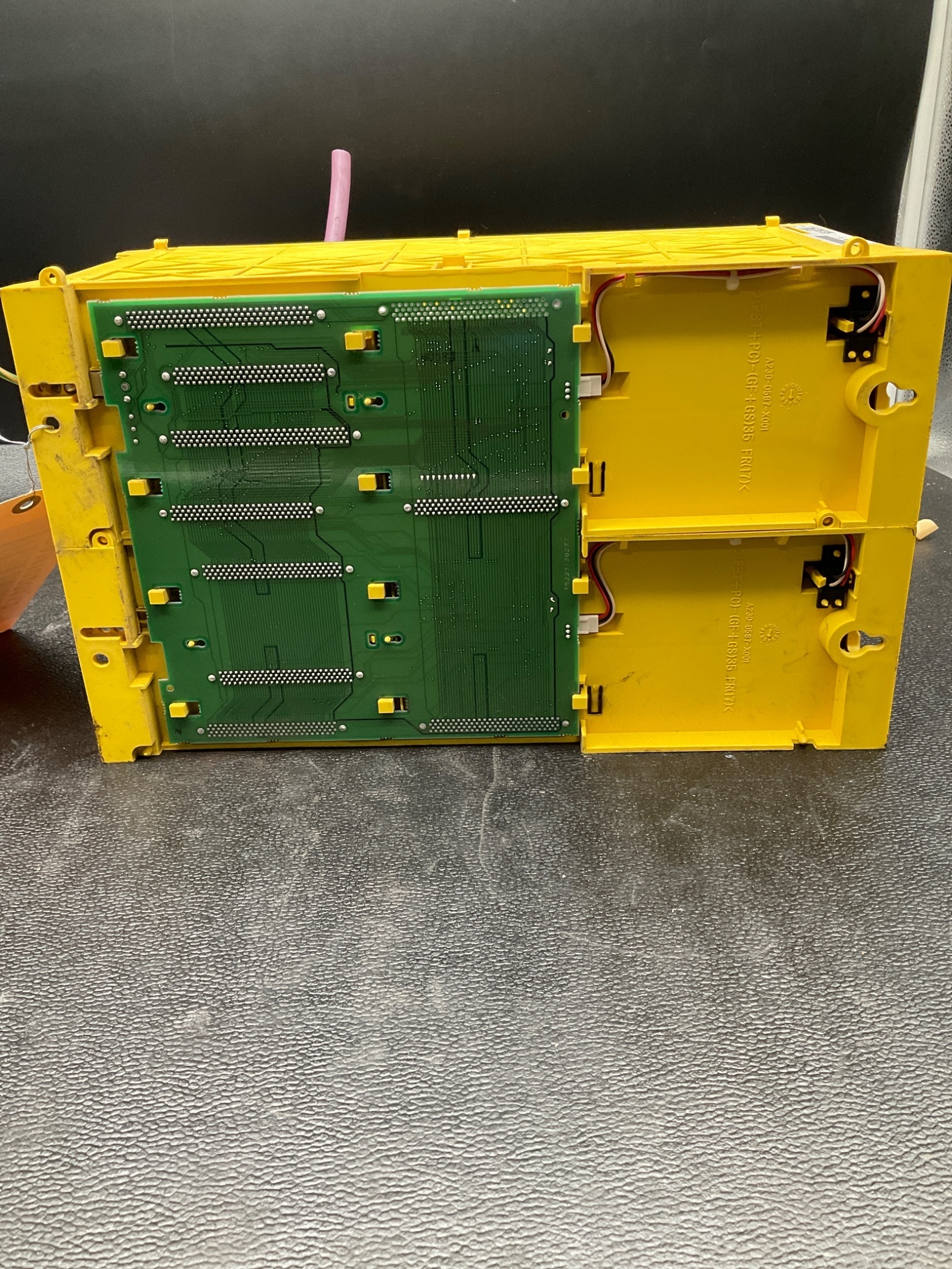 FANUC A05B-2400-C061 w/ A16B-3200-0412 + A16B-2203-0370 R-J3iB CORE USED 4