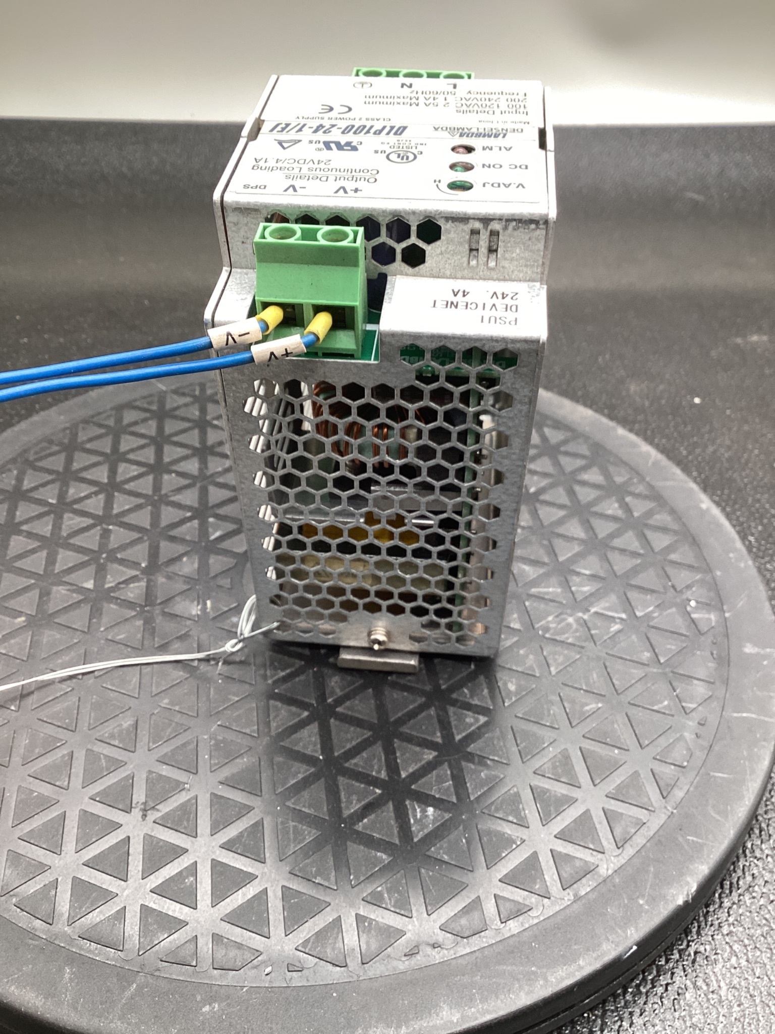 LAMBDA DLP100-24-1/EJ 24VDC DIN RAIL POWER SUPPLY USED 4
