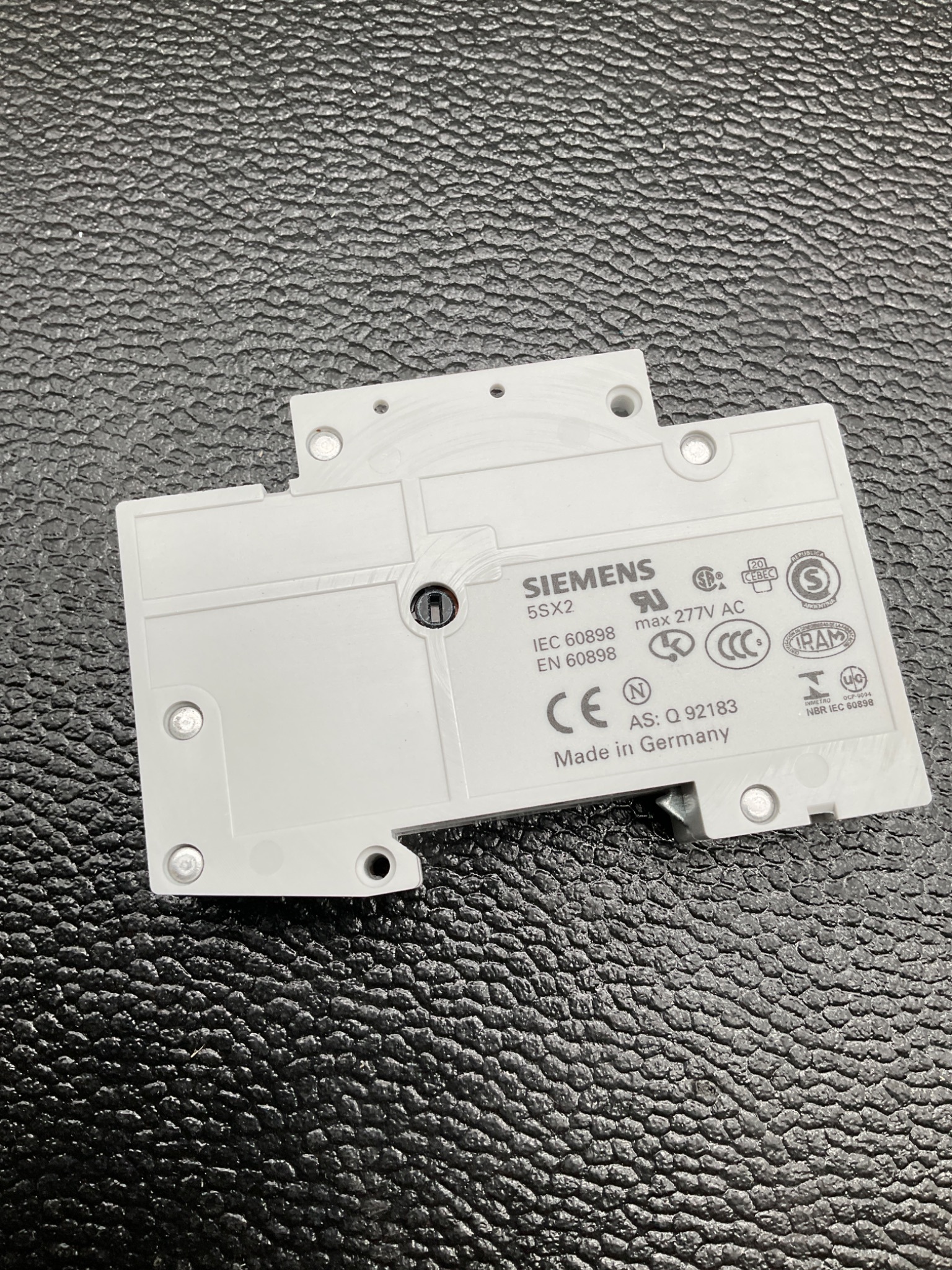 SIEMENS 5SX2 110-7 MINIATURE CIRCUIT BREAKER 10A C-CURVE NEW 2
