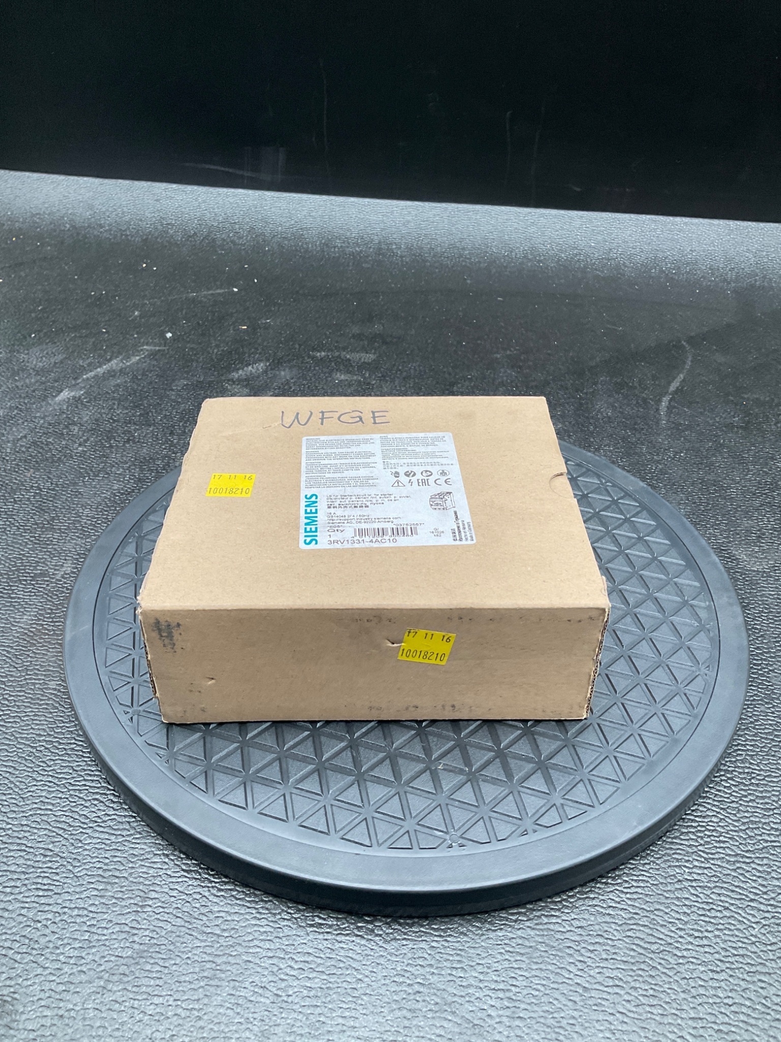 SIEMENS 3RV1331-4AC10 MOTOR PROTECTION BREAKER 16A S2 NEW 1
