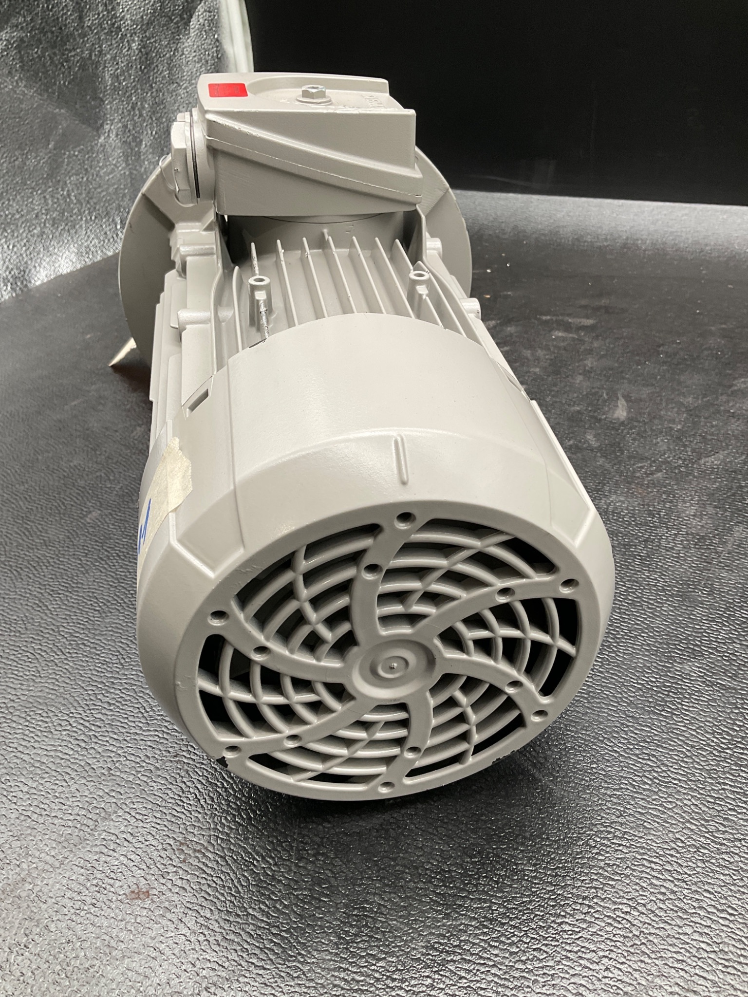 SIEMENS 1LE1003-0DB32-2FB4 IEC MOTOR 0.75KW 1450RPM B5 IP55 NEW 3