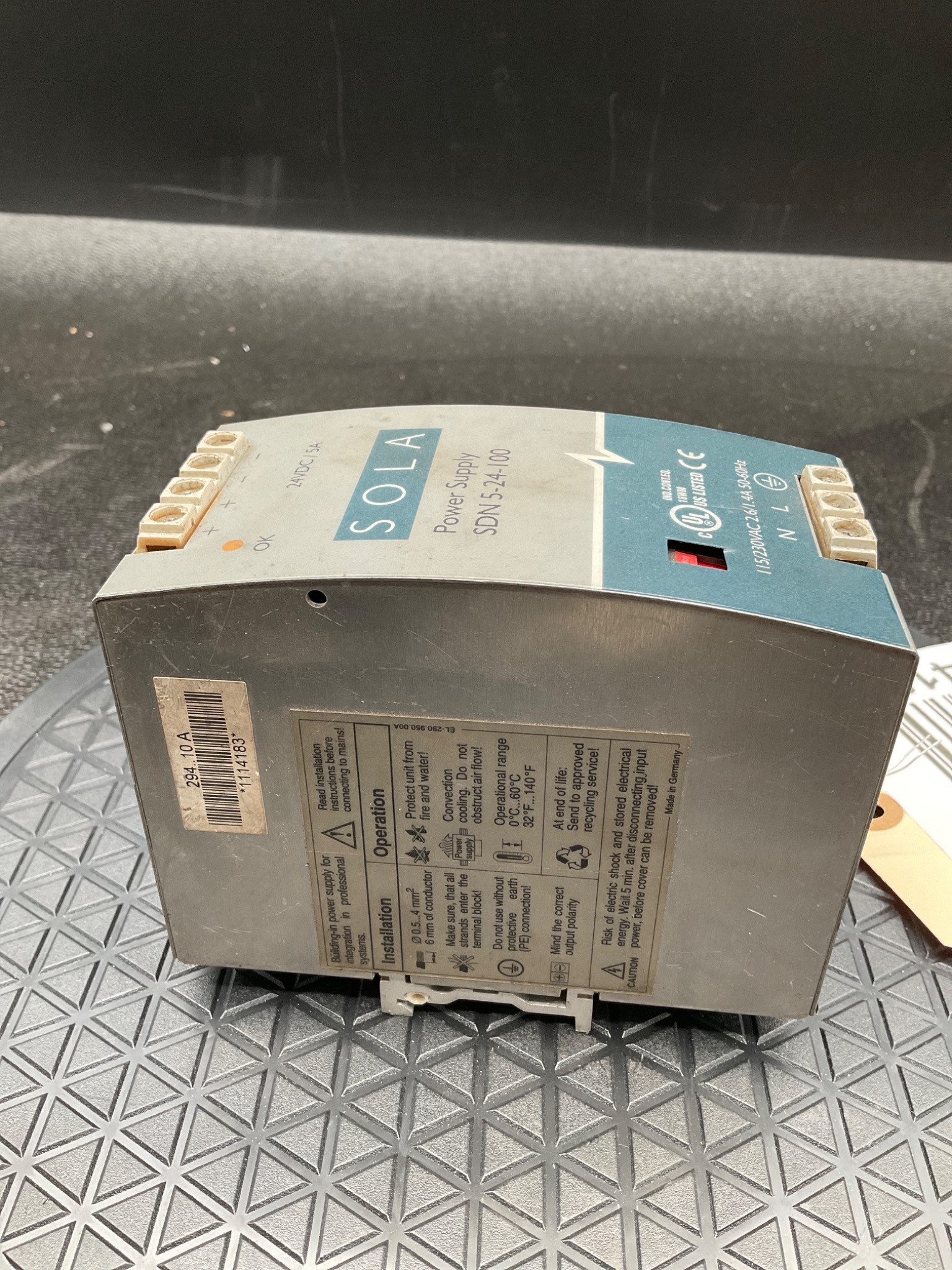 SOLA SDN 5-24-100 DIN RAIL POWER SUPPLY 24V 5A USED 5