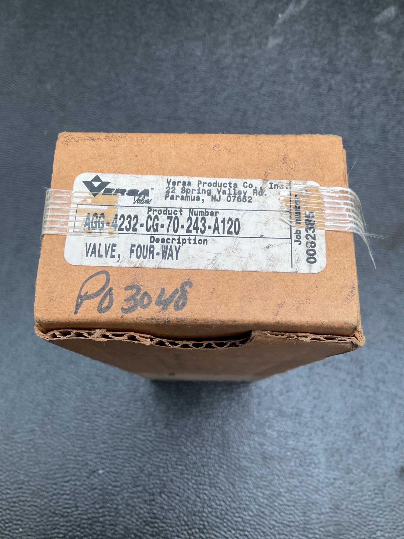 VERSA AGG-4232-CG-70-243-A120 4WAY SOLENOID VALVE 120VAC NEW 1