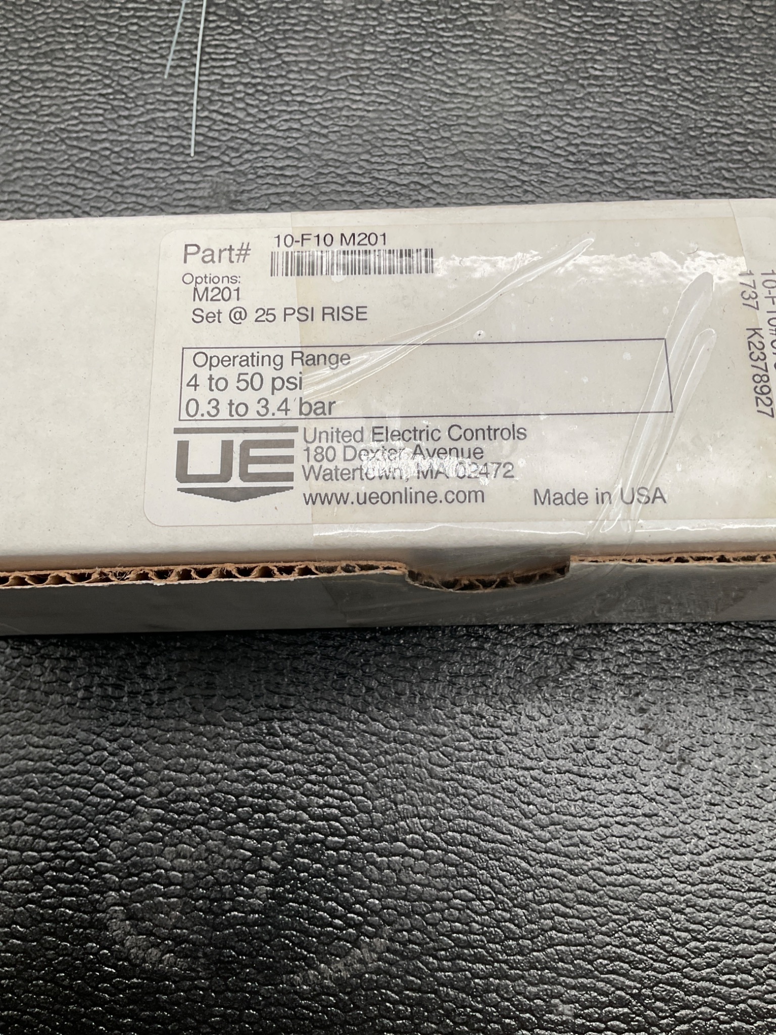 UNITED ELECTRIC 10F10M201 PRESSURE SWITCH 4-50PSI SPDT DIN NEW 1