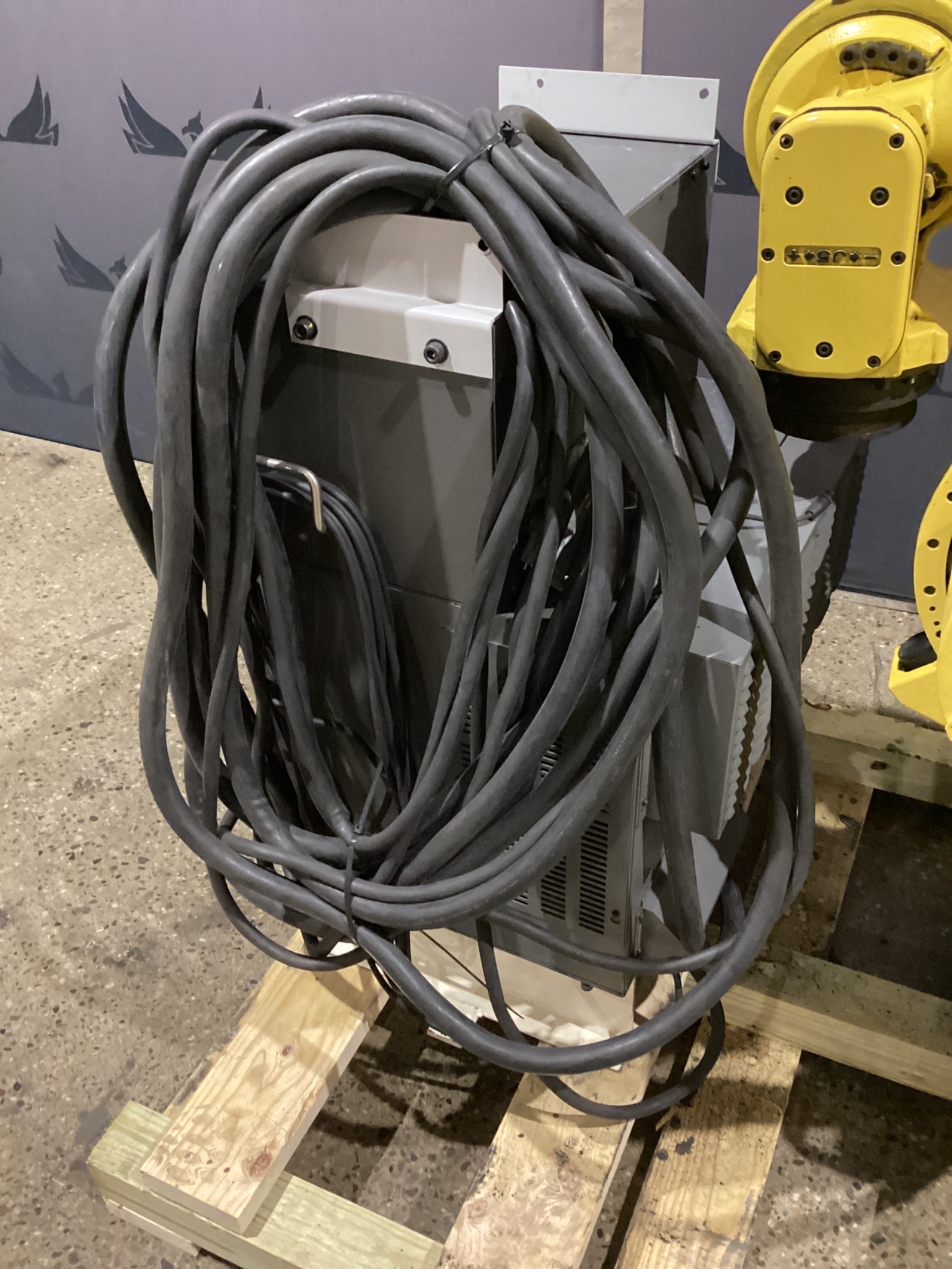 FANUC R-2000iB/210F w/ R-30iB Controls USED 9