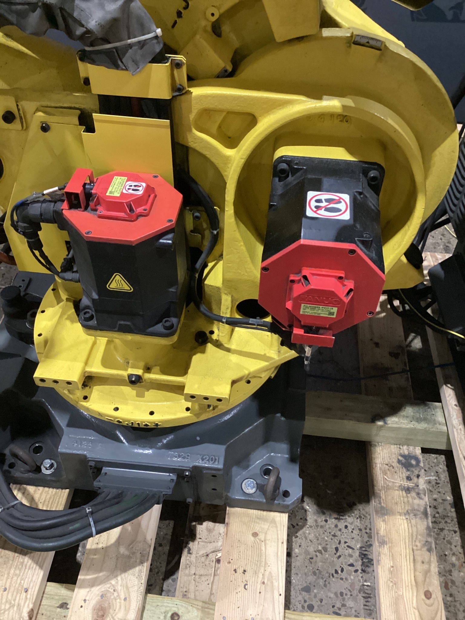 FANUC R-2000iB/210F w/ R-30iB Controls USED 2