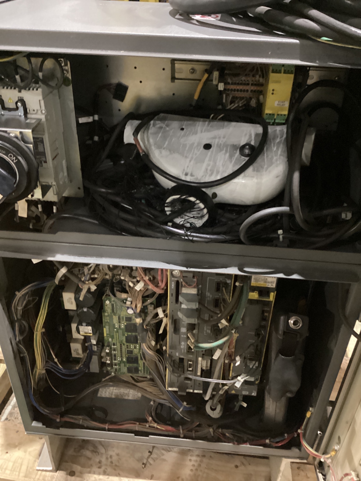 FANUC R-2000iB/210F w/ R-30iB Controls USED 11