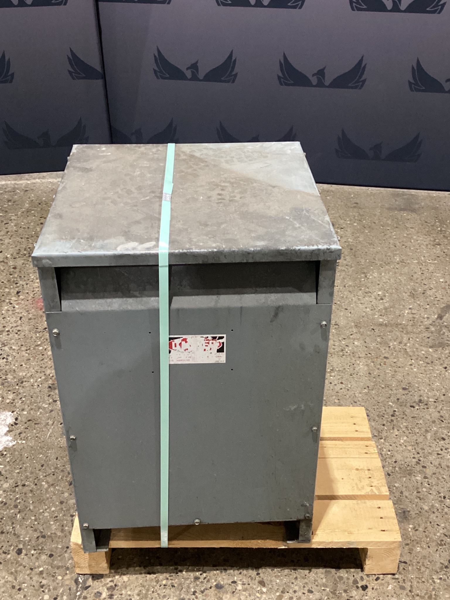 SQUARE D 45T3H 45KVA DRY TYPE TRANSFORMER 3PH 480V - 208Y/120V USED 0