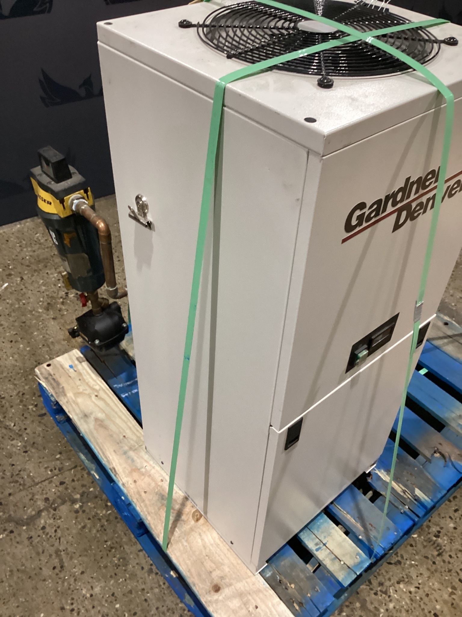 GARDNER DENVER RHT75 REFRIGERATED AIR DRYER USED 6