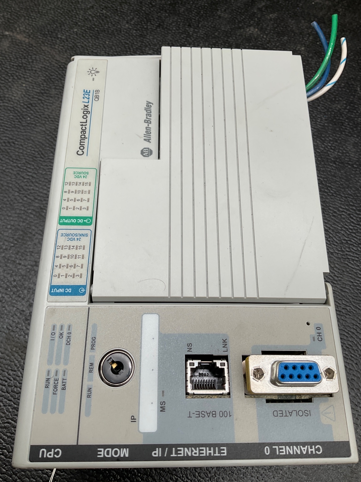 ALLEN BRADLEY 1769-L23E-QB1B CompactLogix PLC Controller USED 4