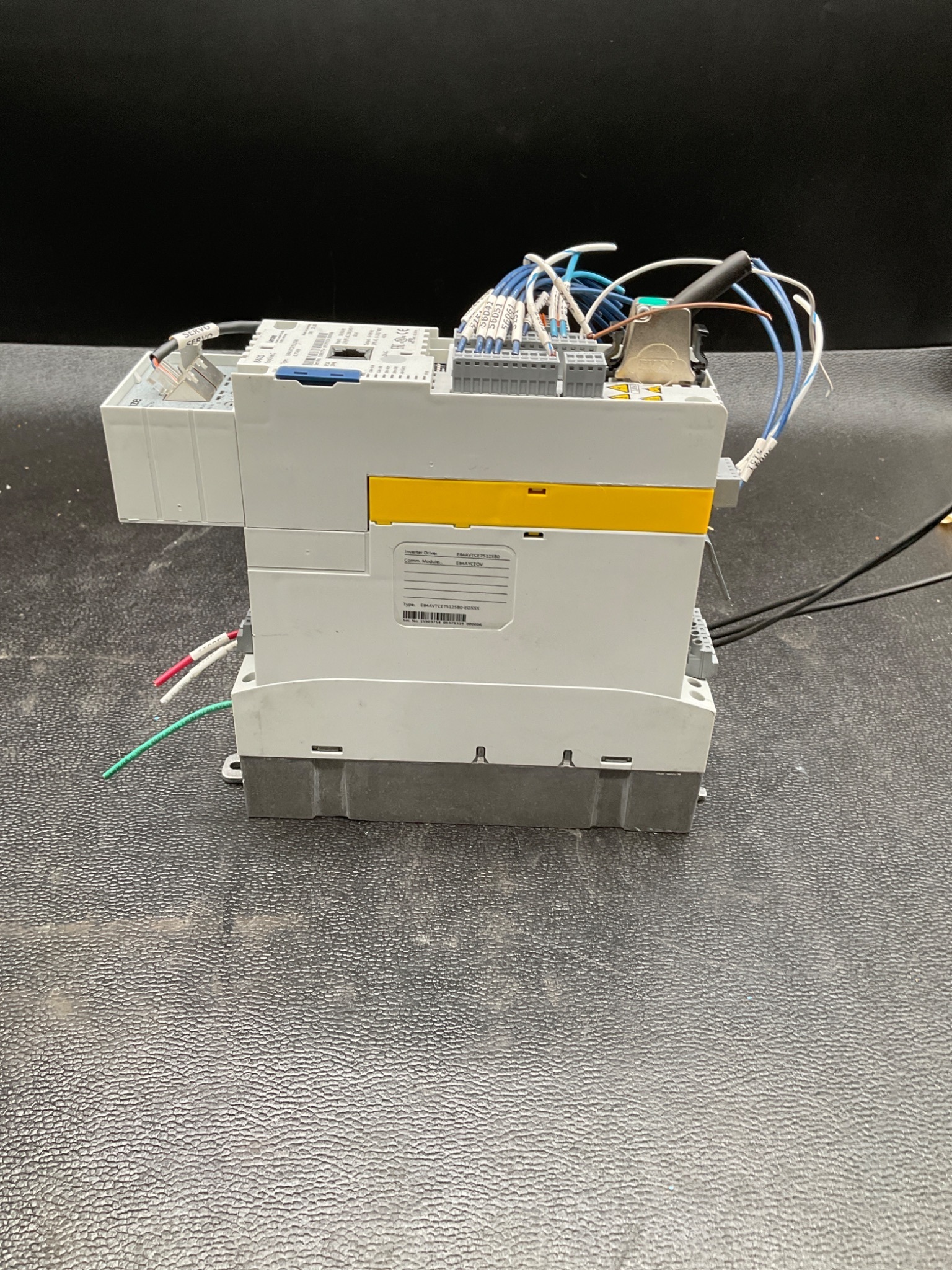 LENZE E84AVTCE7512SB0 FREQUENCY INVERTER 0.75KW USED 3