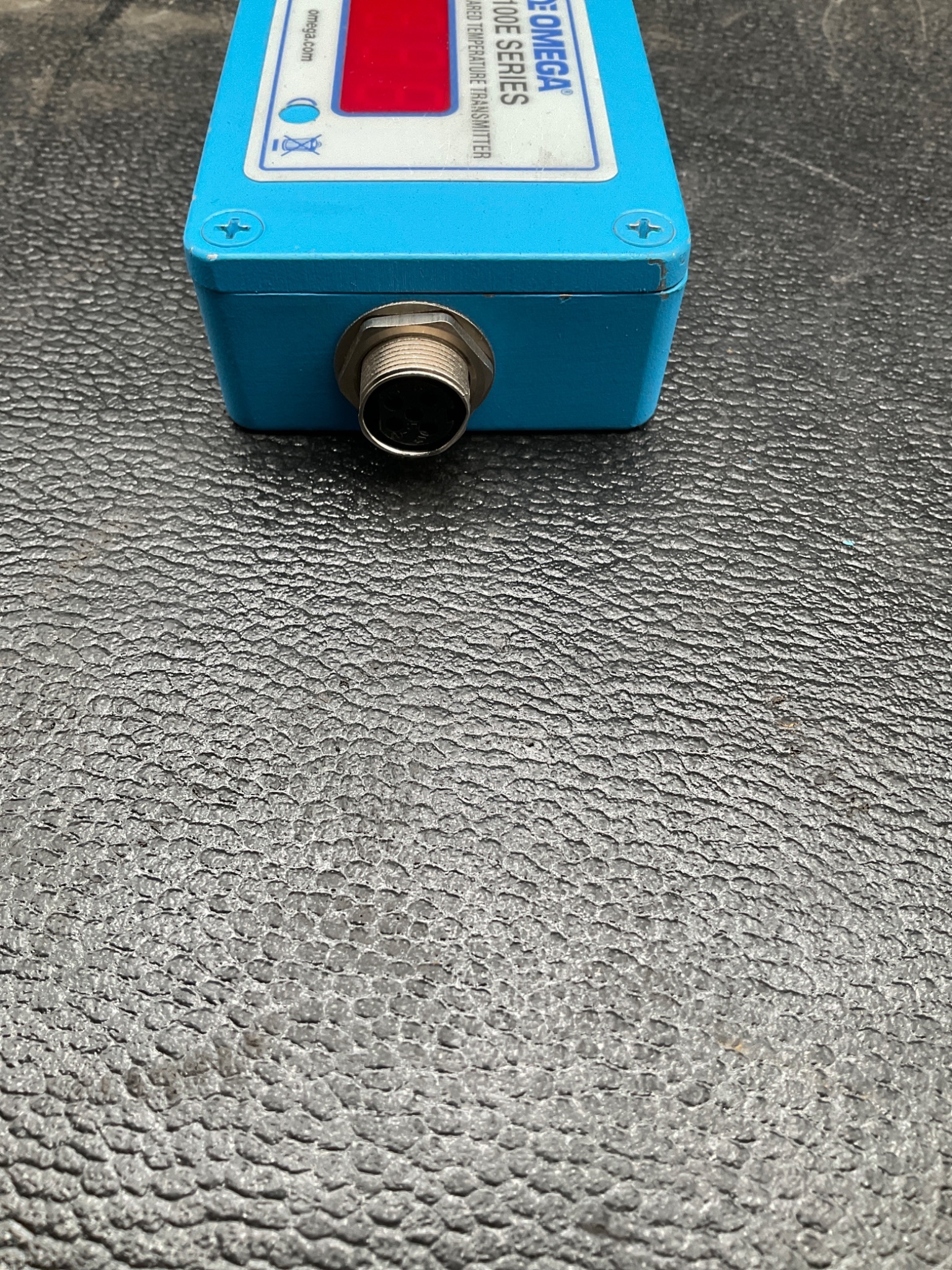 OMEGA OS102E-V2-HT INFRARED TEMPERATURE SENSOR RS232 USED 4