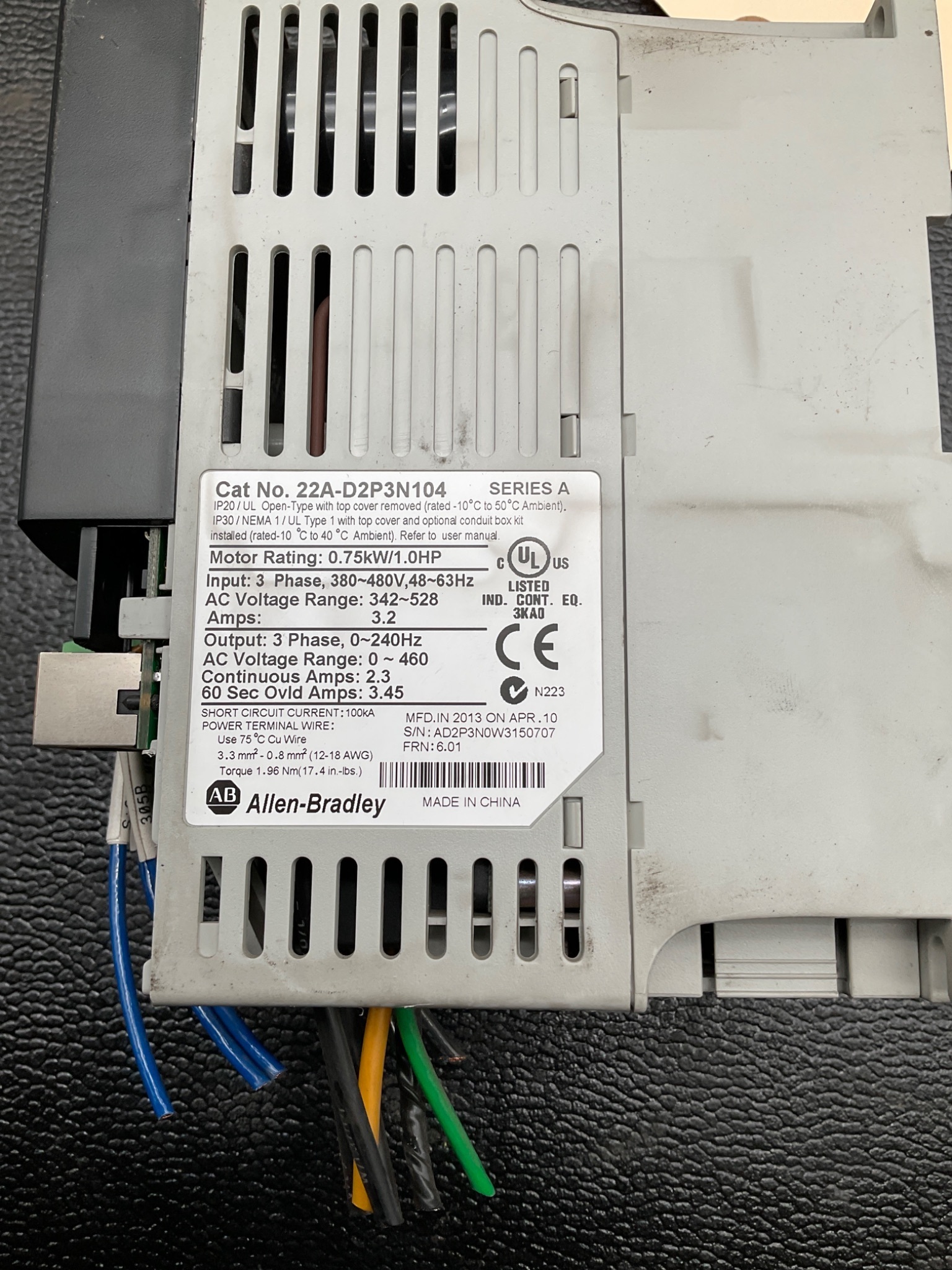 ALLEN BRADLEY 22A-D2P3N104 POWERFLEX 4 AC DRIVE 1HP USED MISSING COVER 2