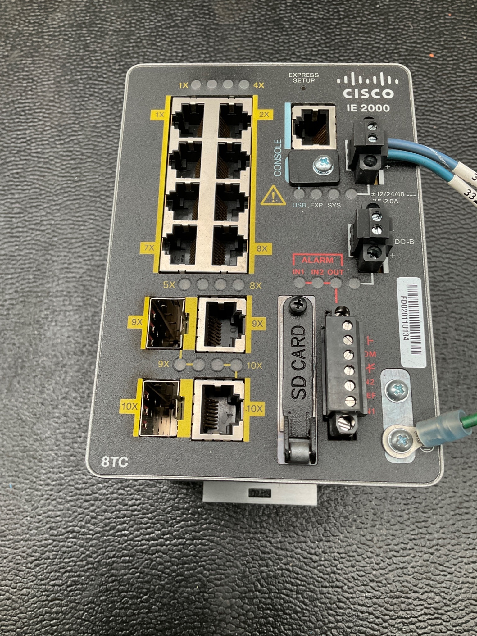 CISCO IE-2000 INDUSTRIAL ETHERNET SWITCH SD CARD CONSOLE USED 1